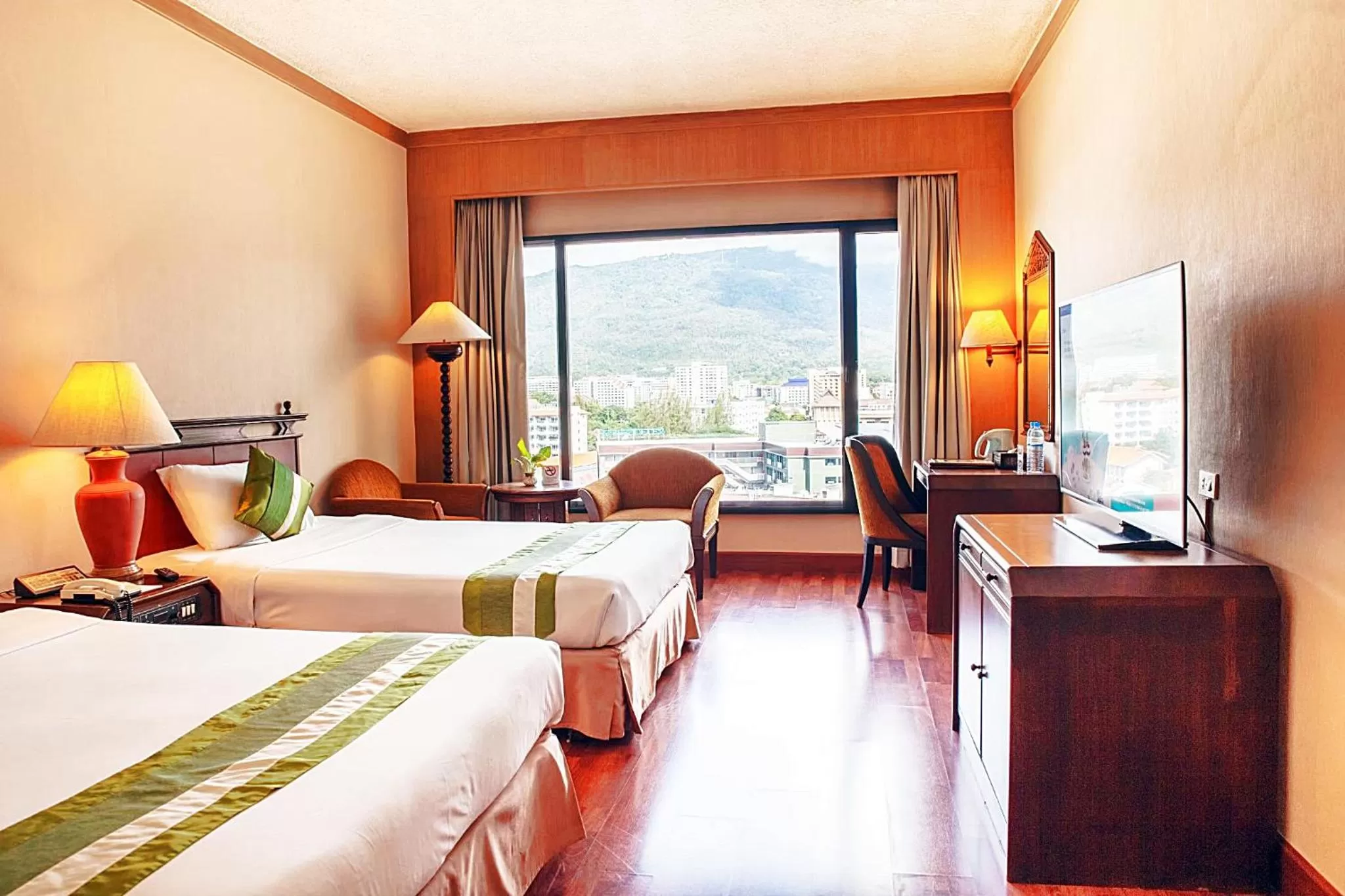 Bed in Chiangmai Grandview Hotel & Convention Center