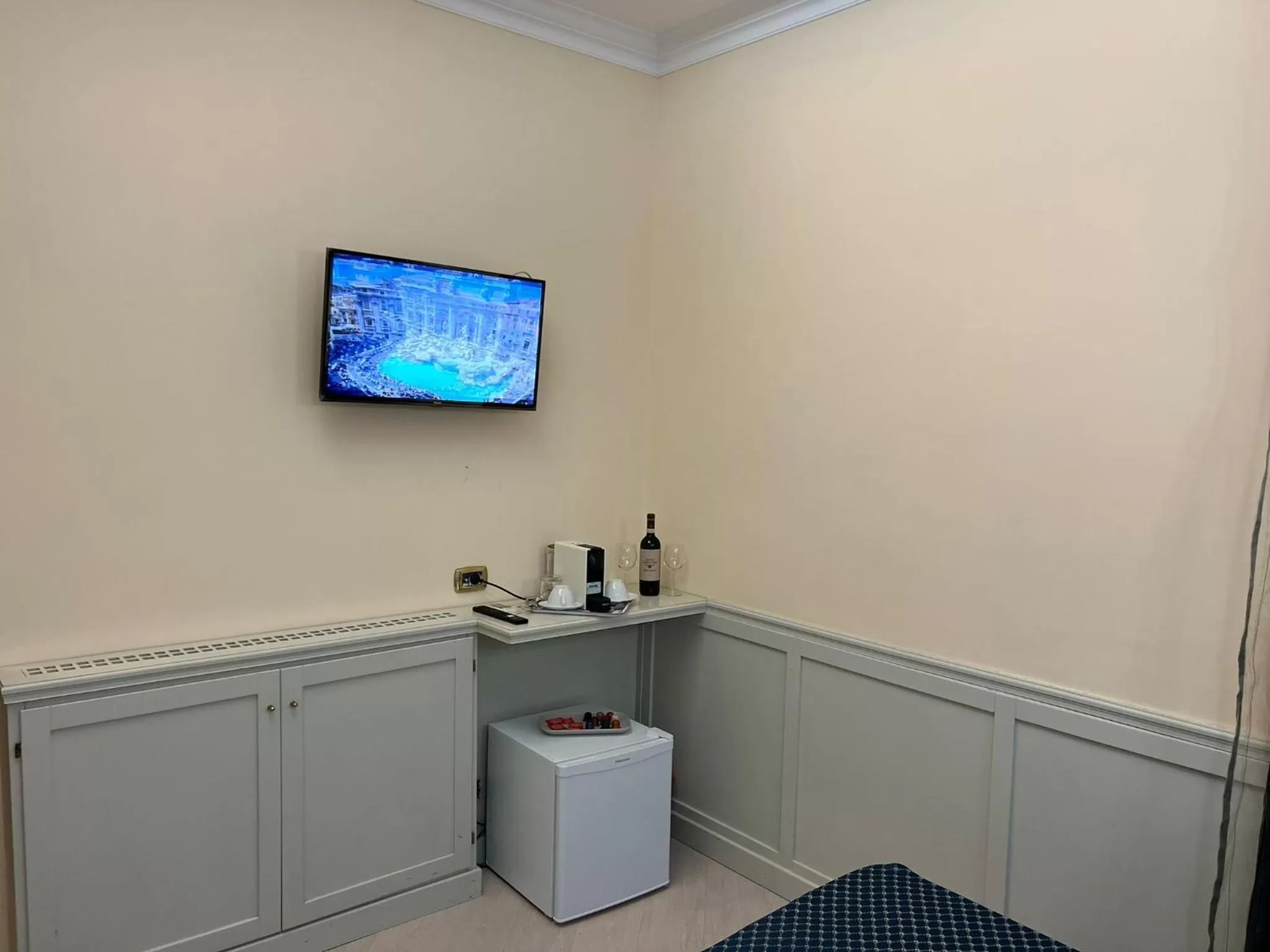 TV/Entertainment Center in relais monti guesthouse