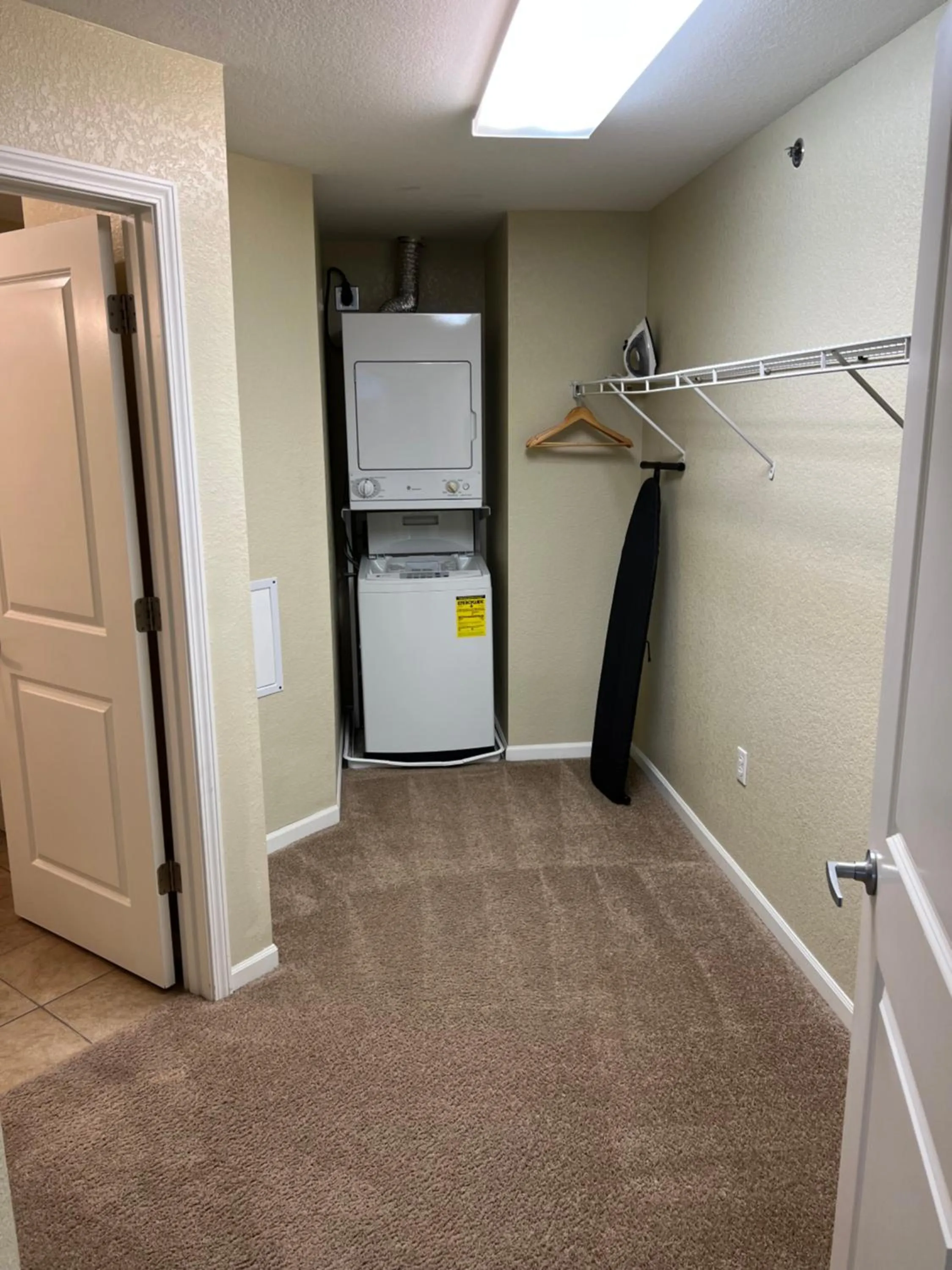 laundry in WASHBURN HOTEL SUITES