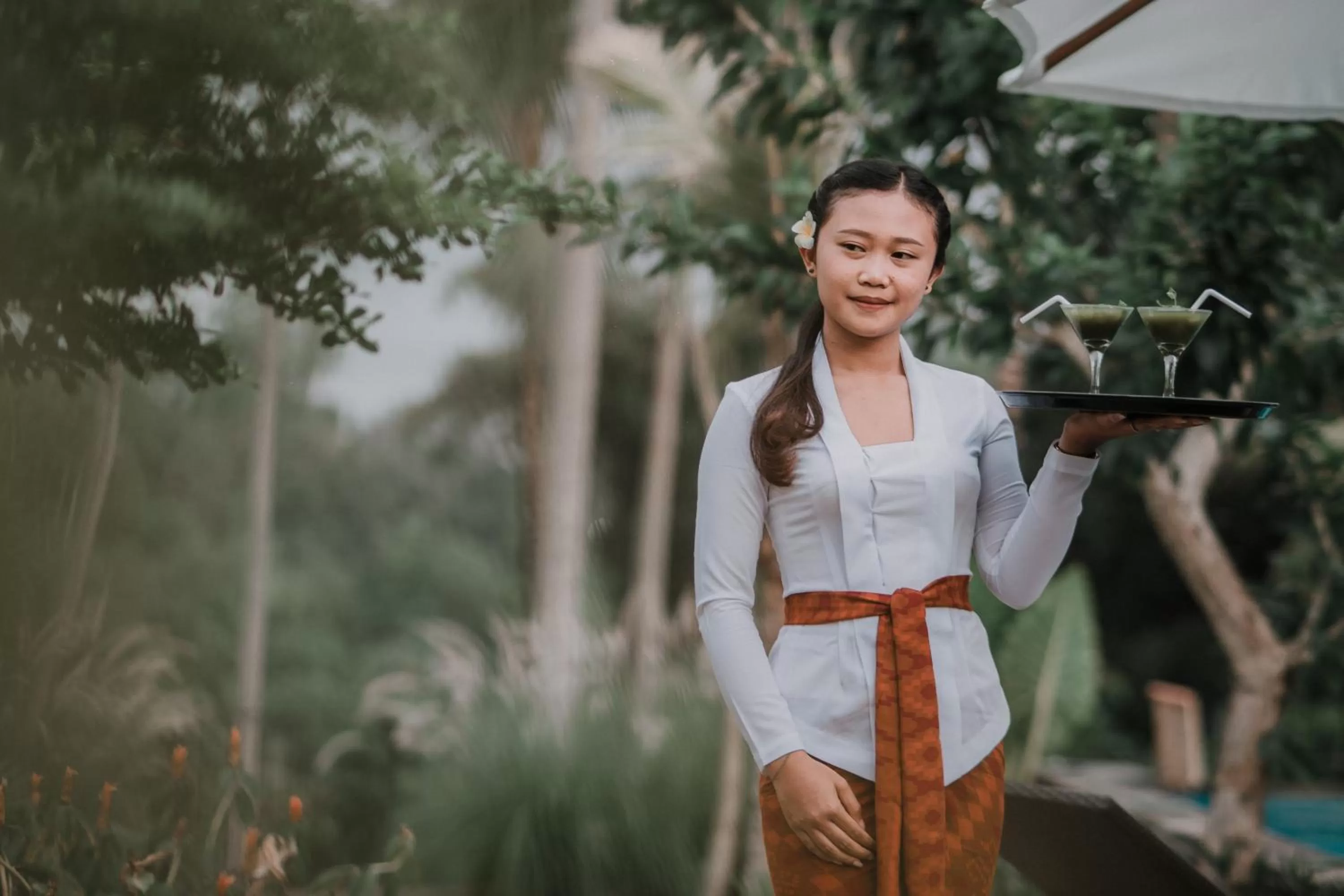 Staff in Bubu Suite by Prasi