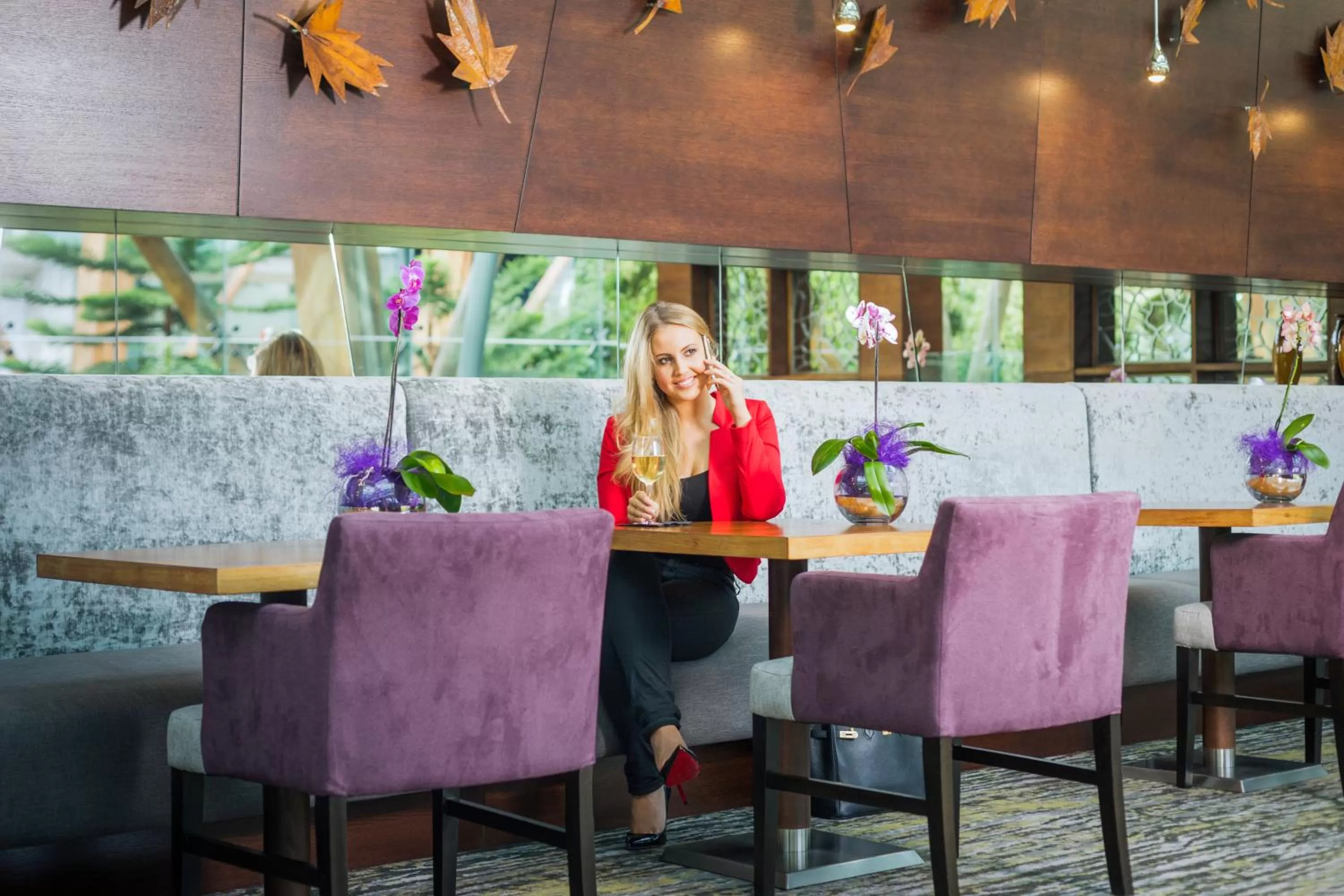 Lounge or bar in Mercure Sheffield St Paul's Hotel & Spa