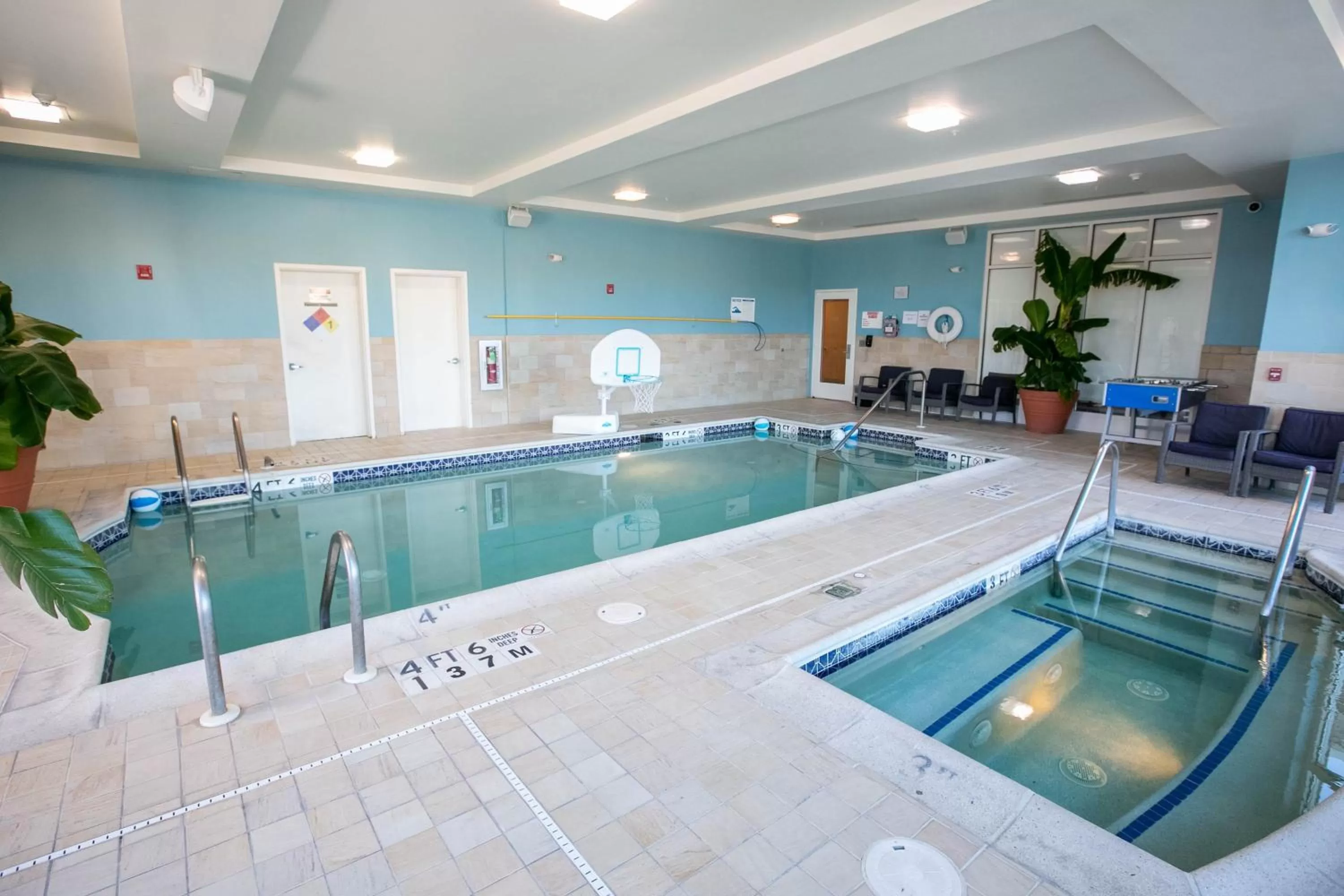 Swimming pool in Holiday Inn Manahawkin/Long Beach Island by IHG