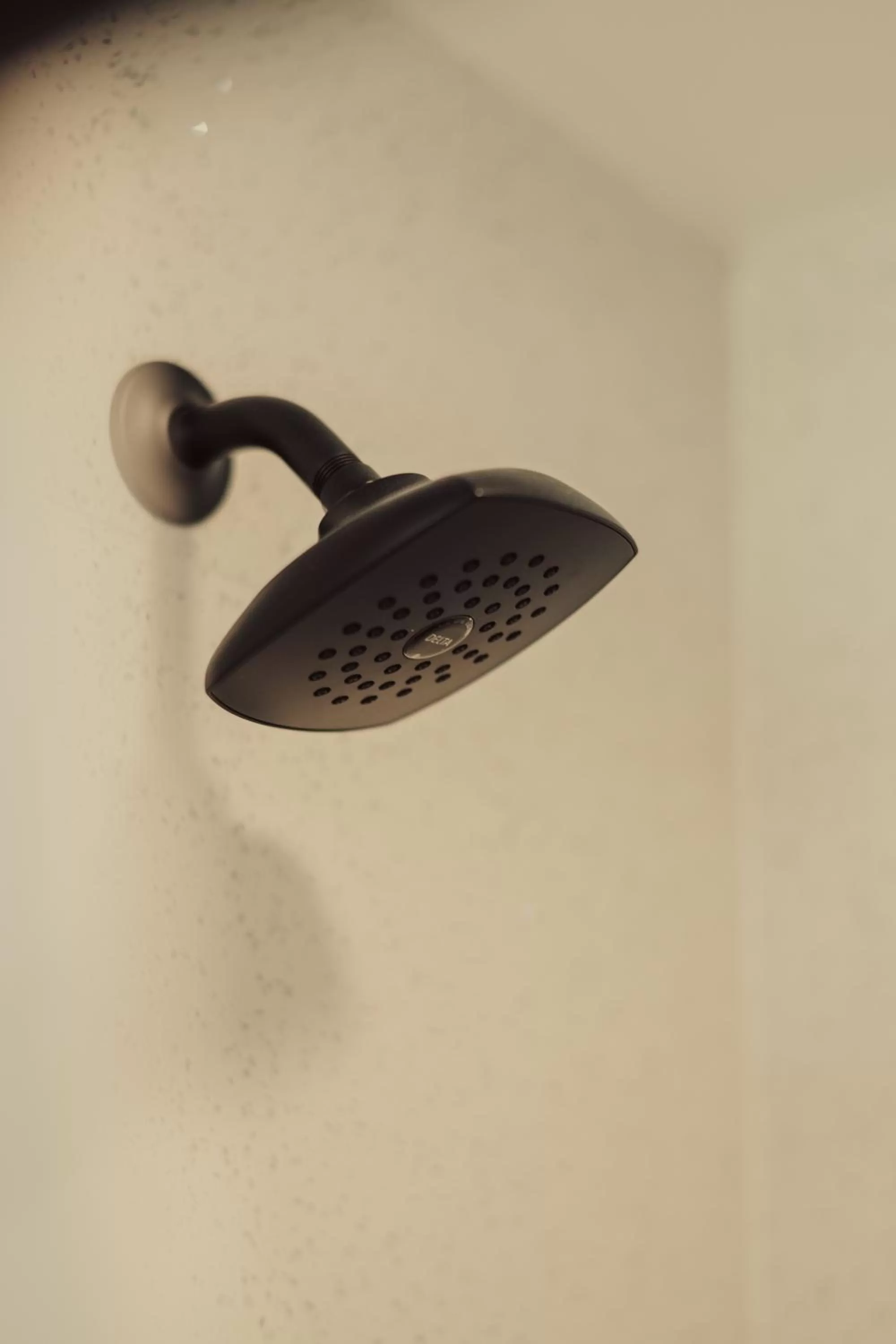 Shower in Blufftop Inn & Suites - Wharf/Restaurant District