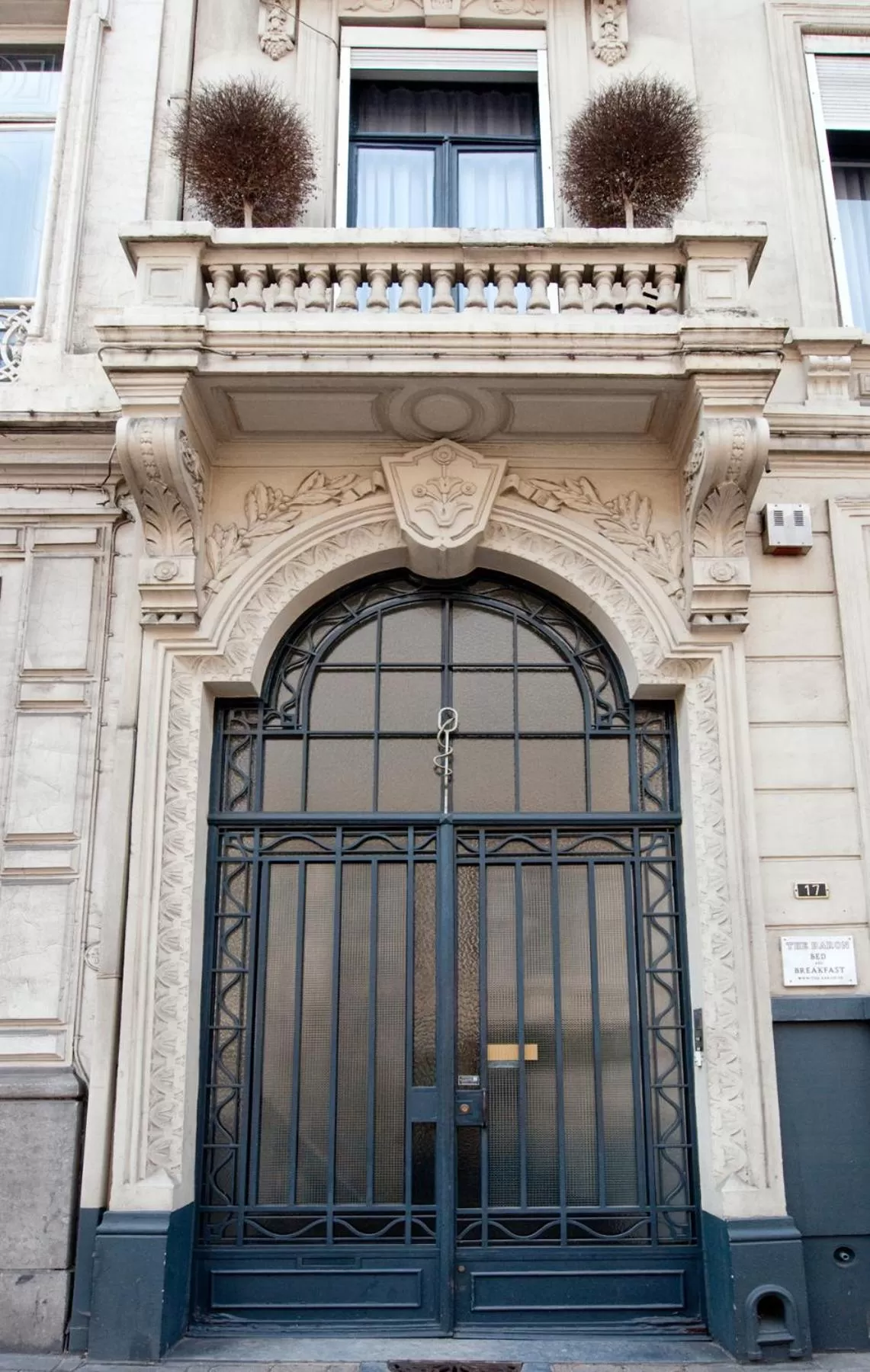 Facade/entrance, Property Building in B&B The Baron