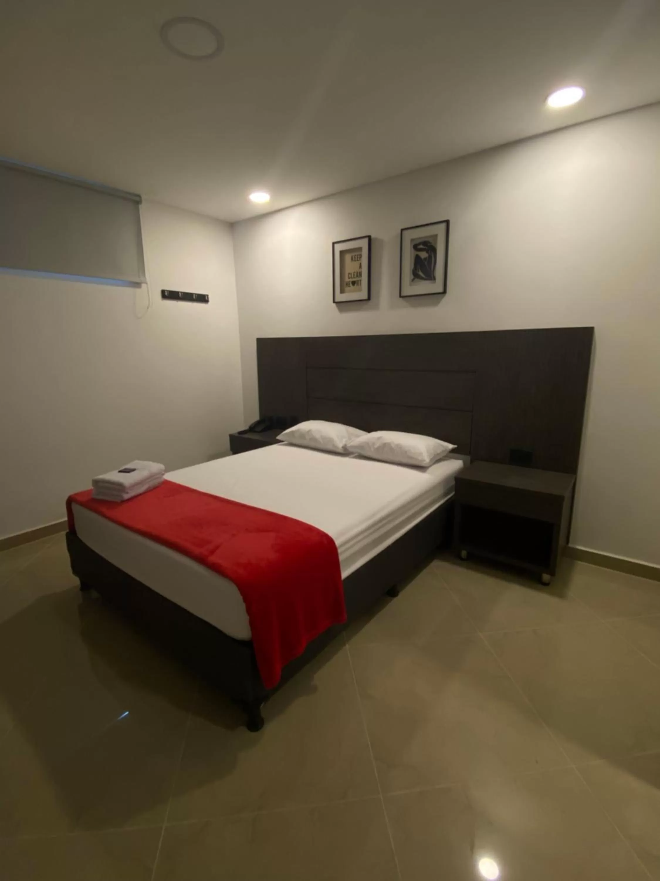 Bed in HOTEL CALIFORNIA CITY