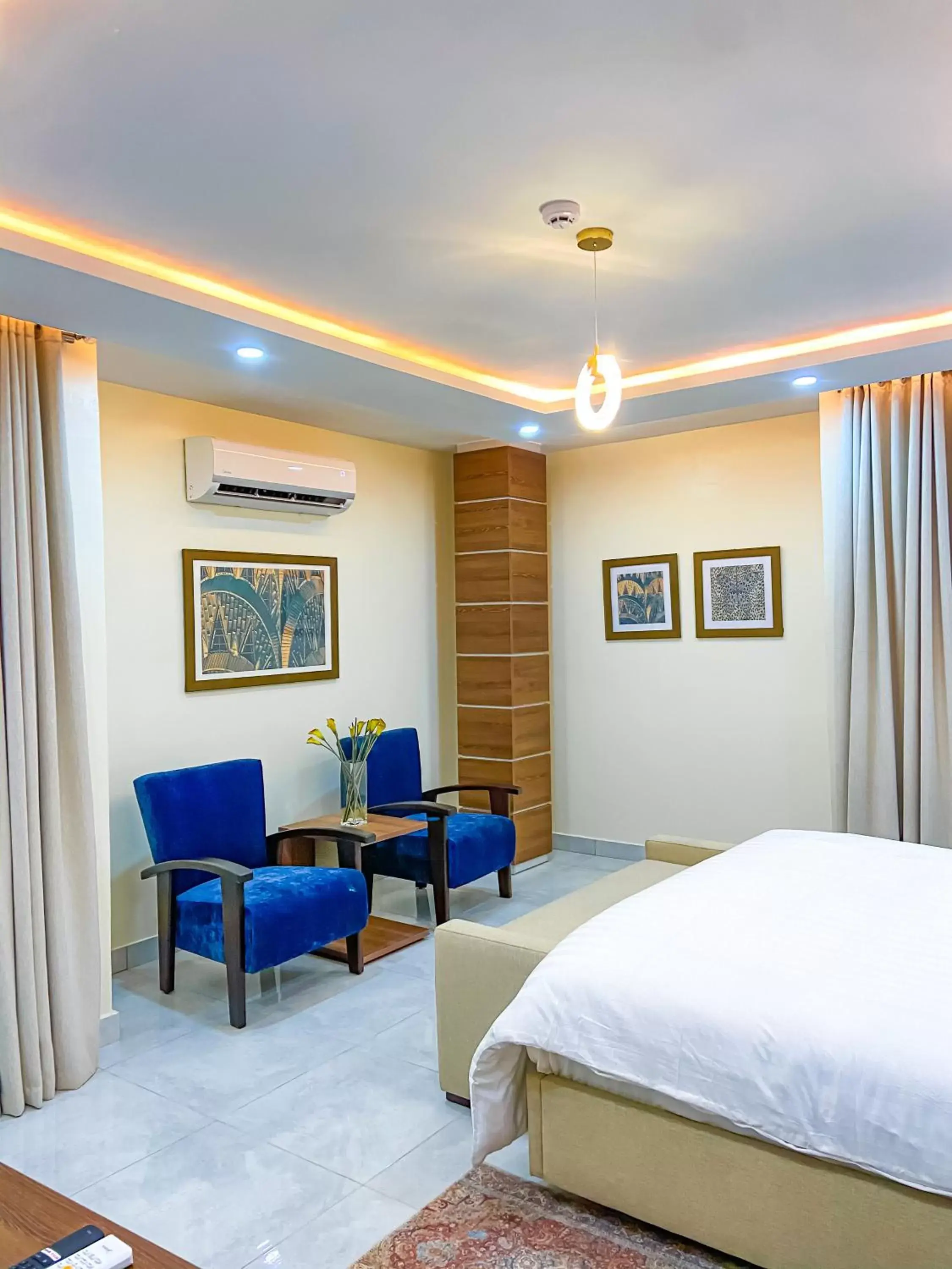 Deluxe King Room in Plush Hotel,Abuja Deluxe King Room in Plush Hotel,Abuja