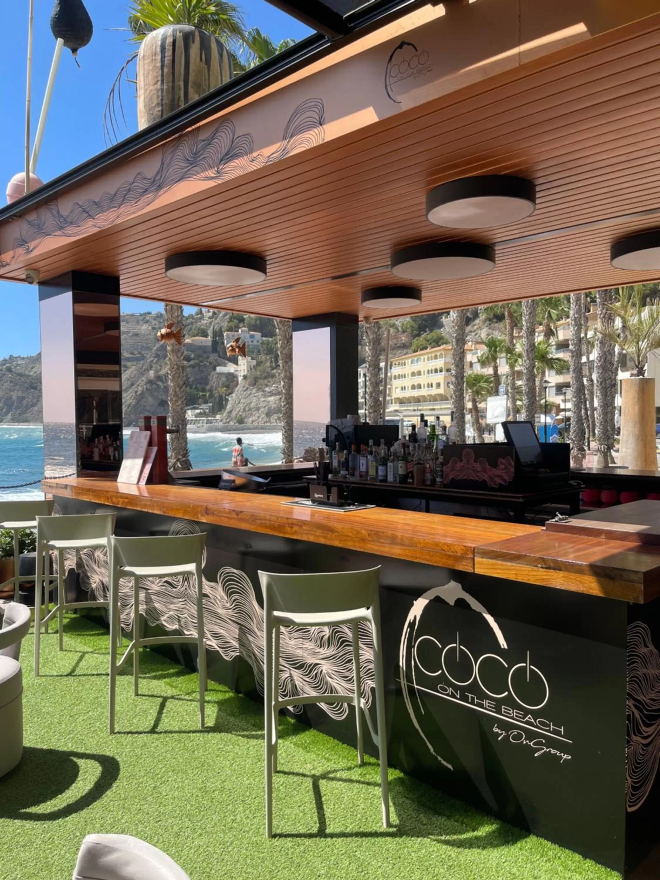 Restaurant/places to eat in ON ALETA ROOM designed for adults