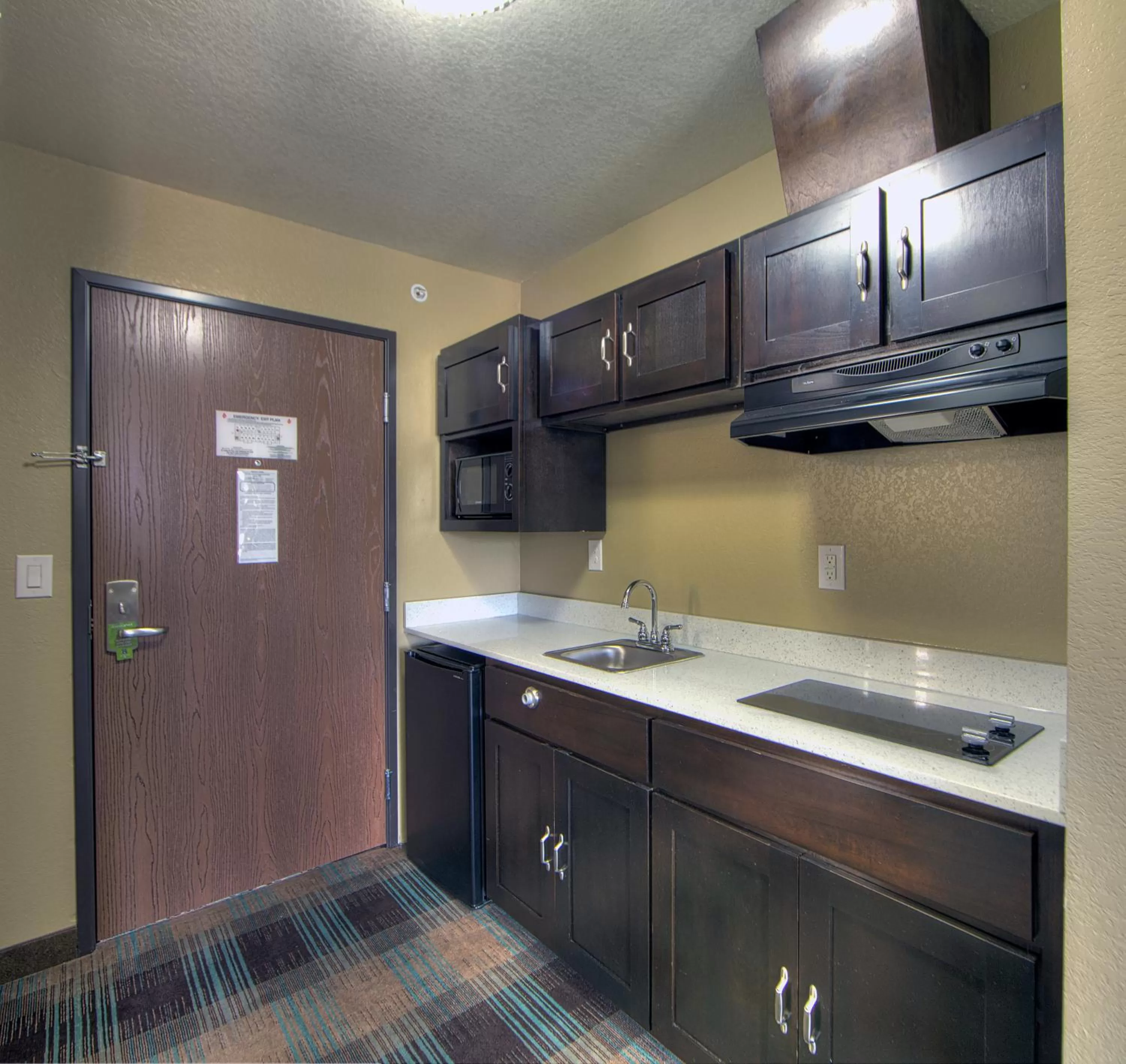 Kitchen or kitchenette in Comfort Inn & Suites Fort Worth West I-30 NAS JRB
