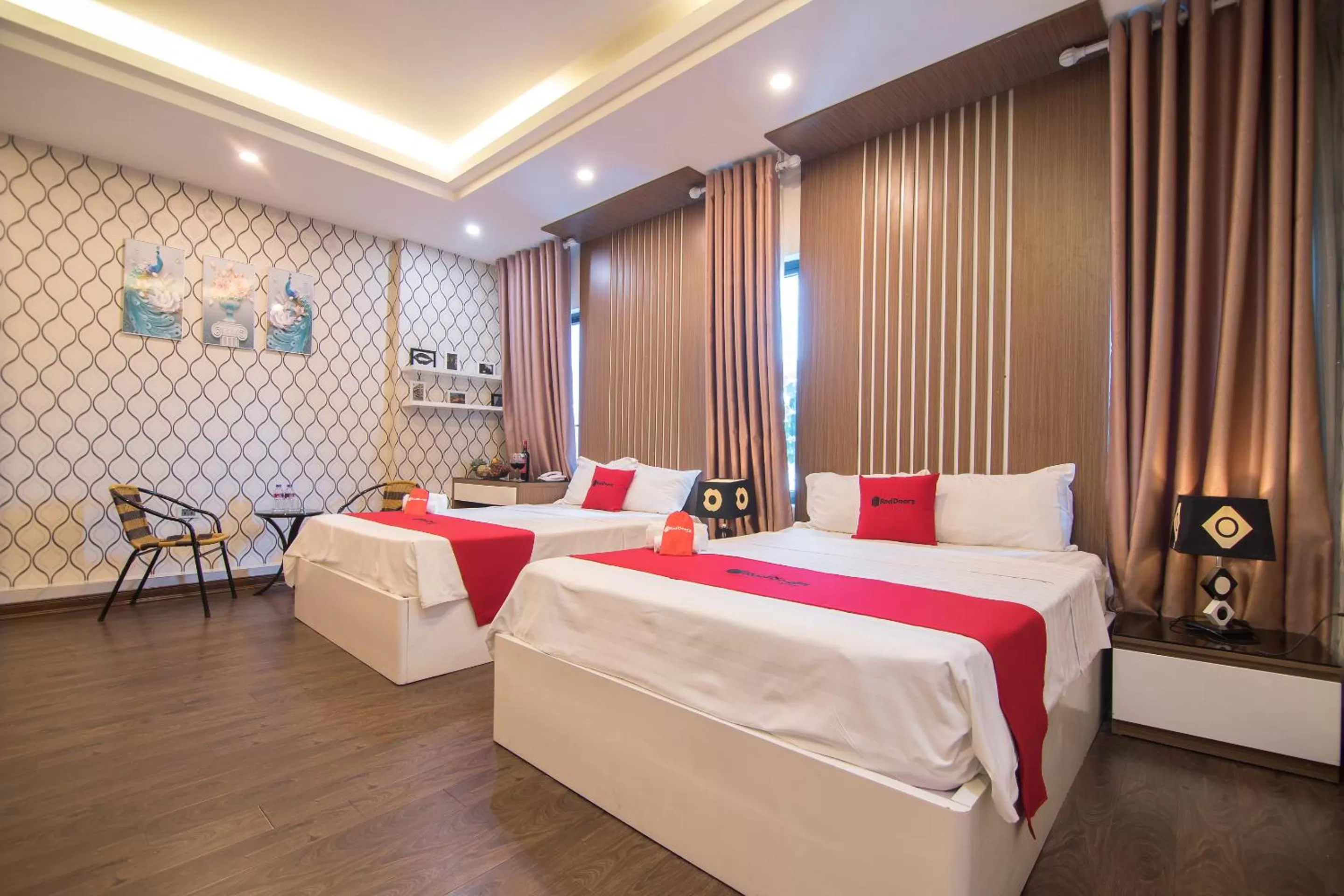 Photo of the whole room, Bed in The Royal Hotel Near West Lake