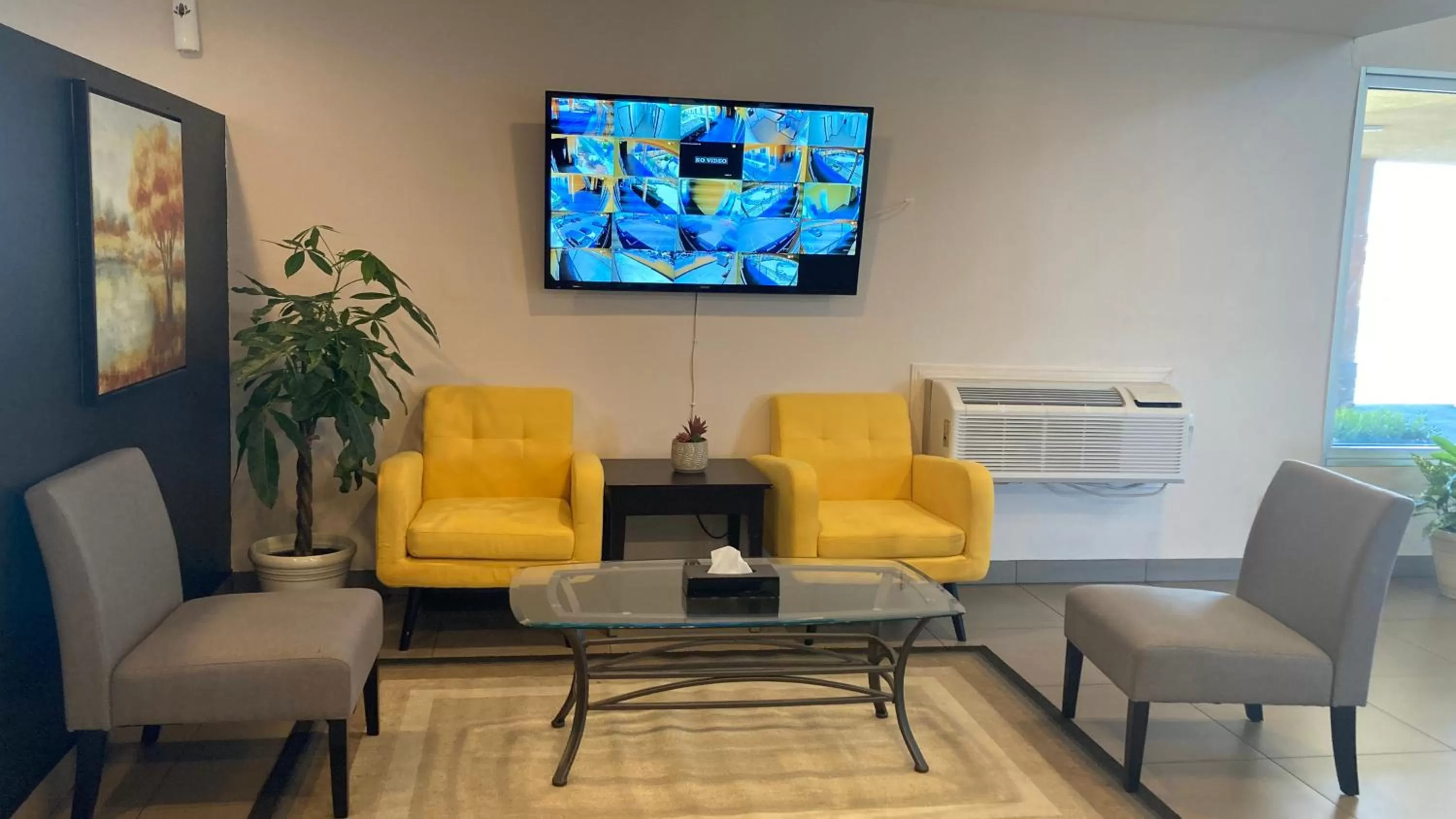 Lobby or reception in Quality Inn & Suites near Downtown Bakersfield