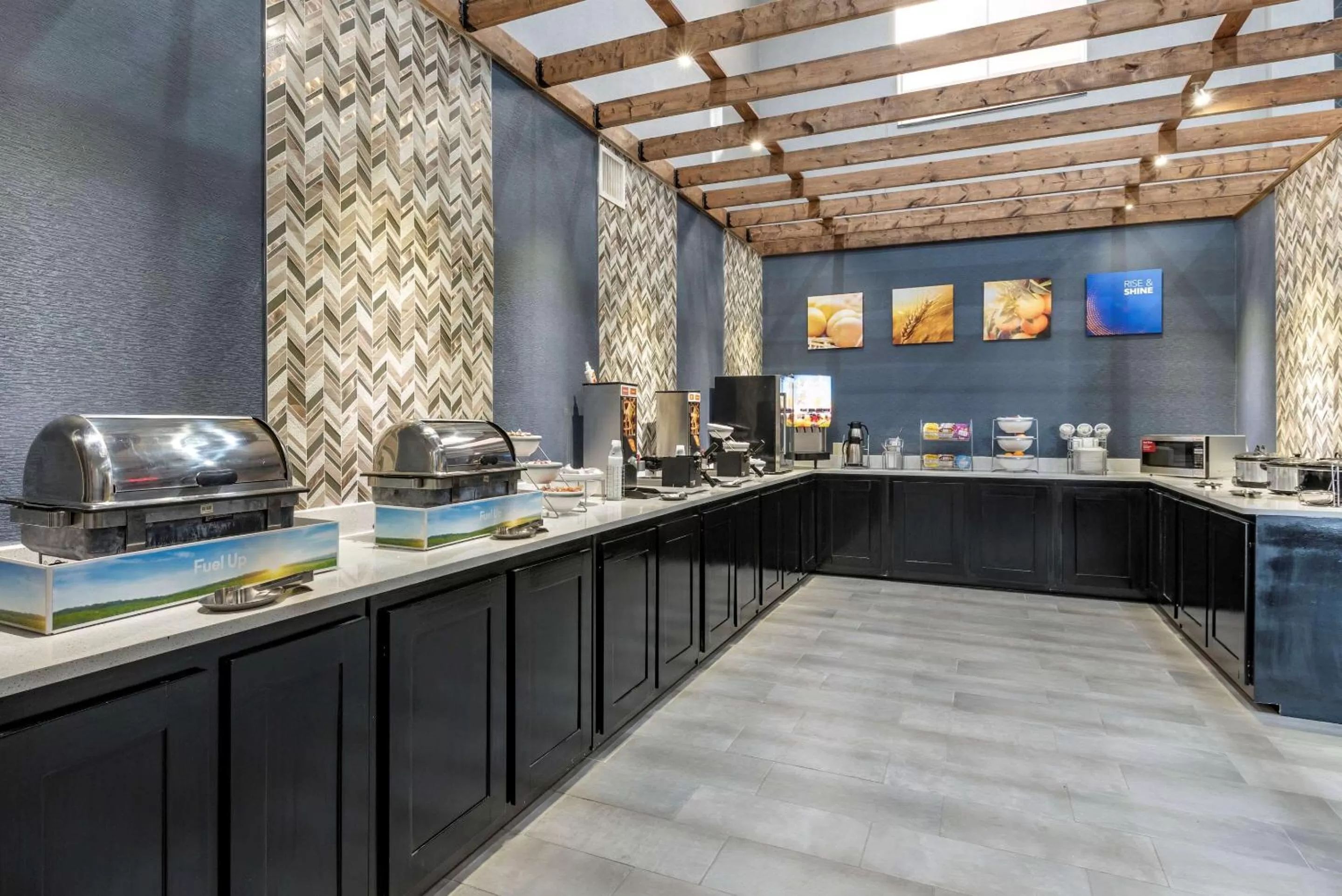 Restaurant/places to eat in Comfort Suites West Memphis I-40 I-55