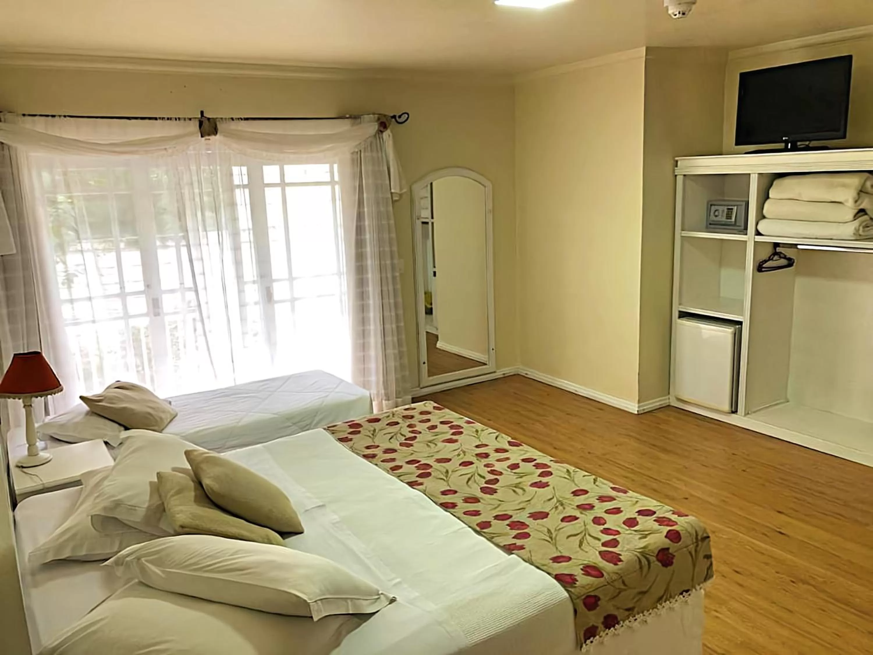 Patio, Bed in Pousada dos Anjos