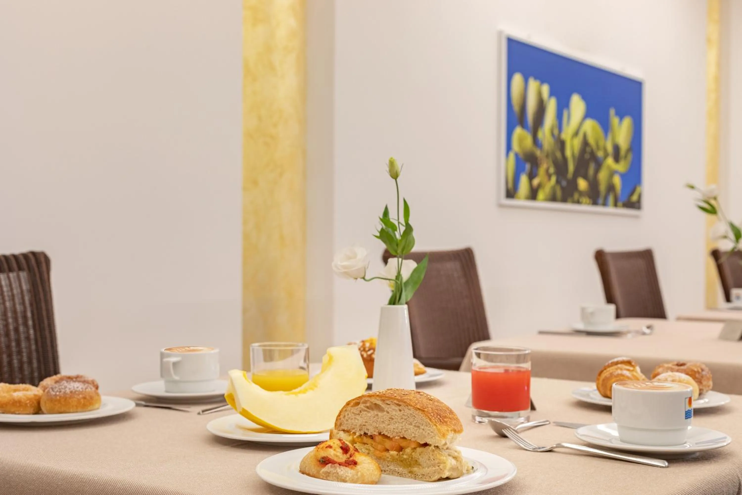 Continental breakfast in Hotel Sabbia d'Oro