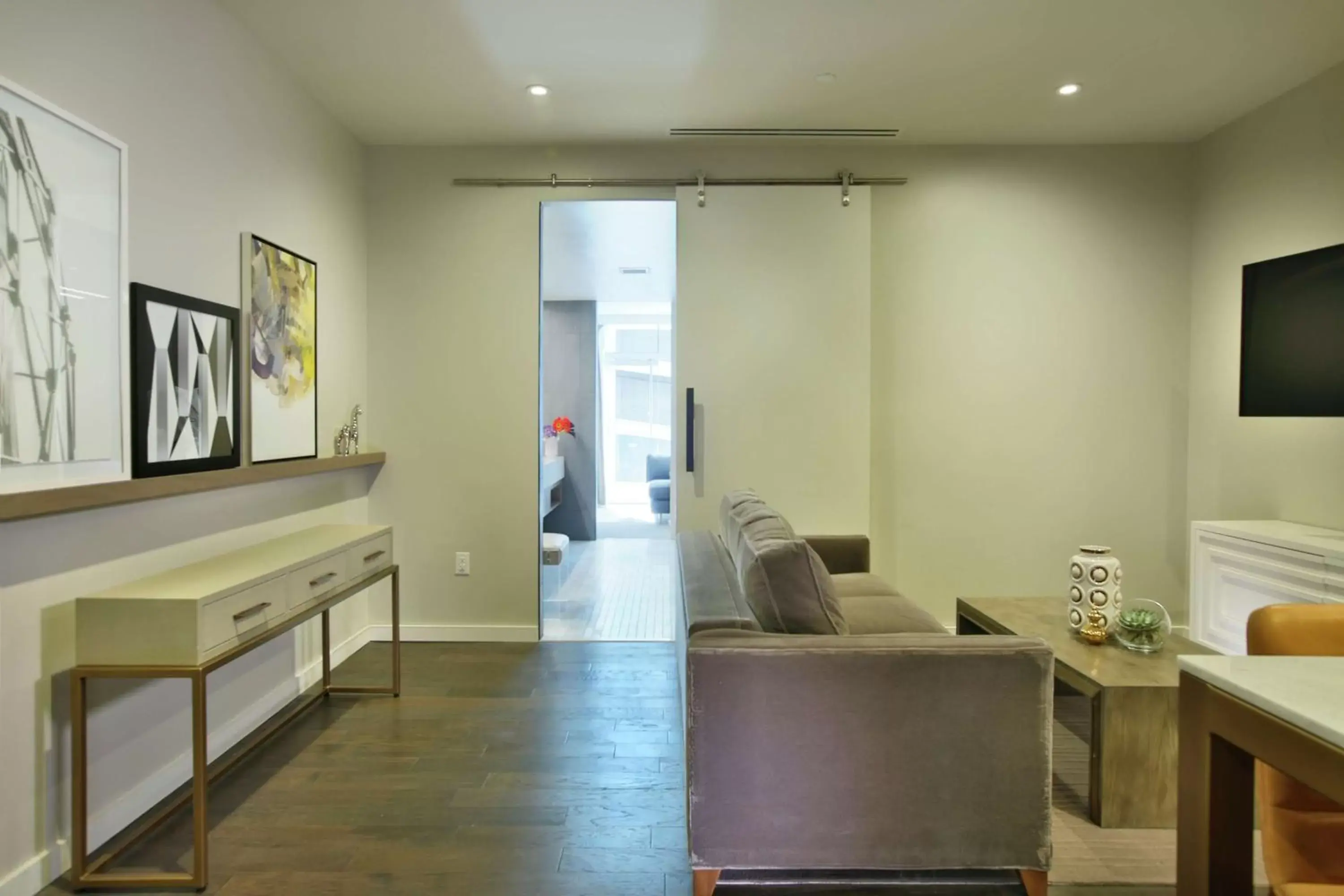 Suite in The Statler Dallas, Curio Collection By Hilton Suite in The Statler Dallas, Curio Collection By Hilton