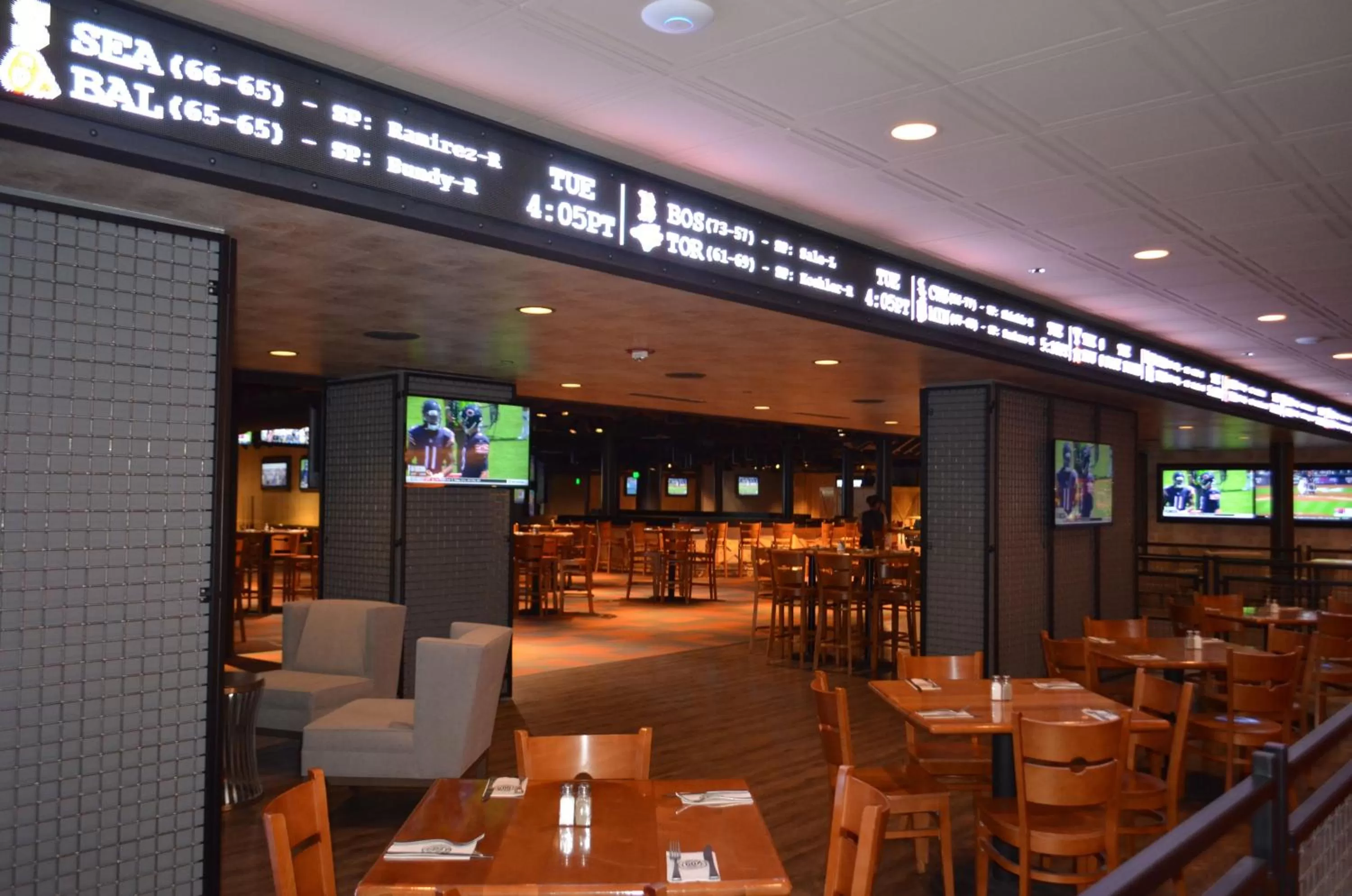 Restaurant/places to eat in Nugget Casino Resort