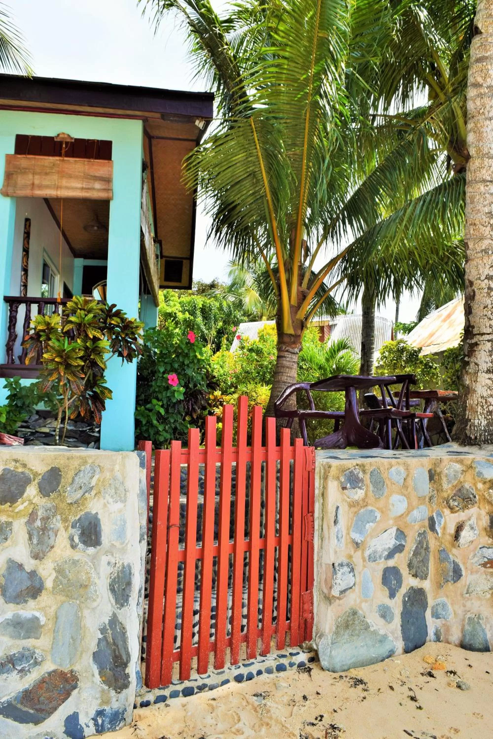 Beach in Angel Nido Resort