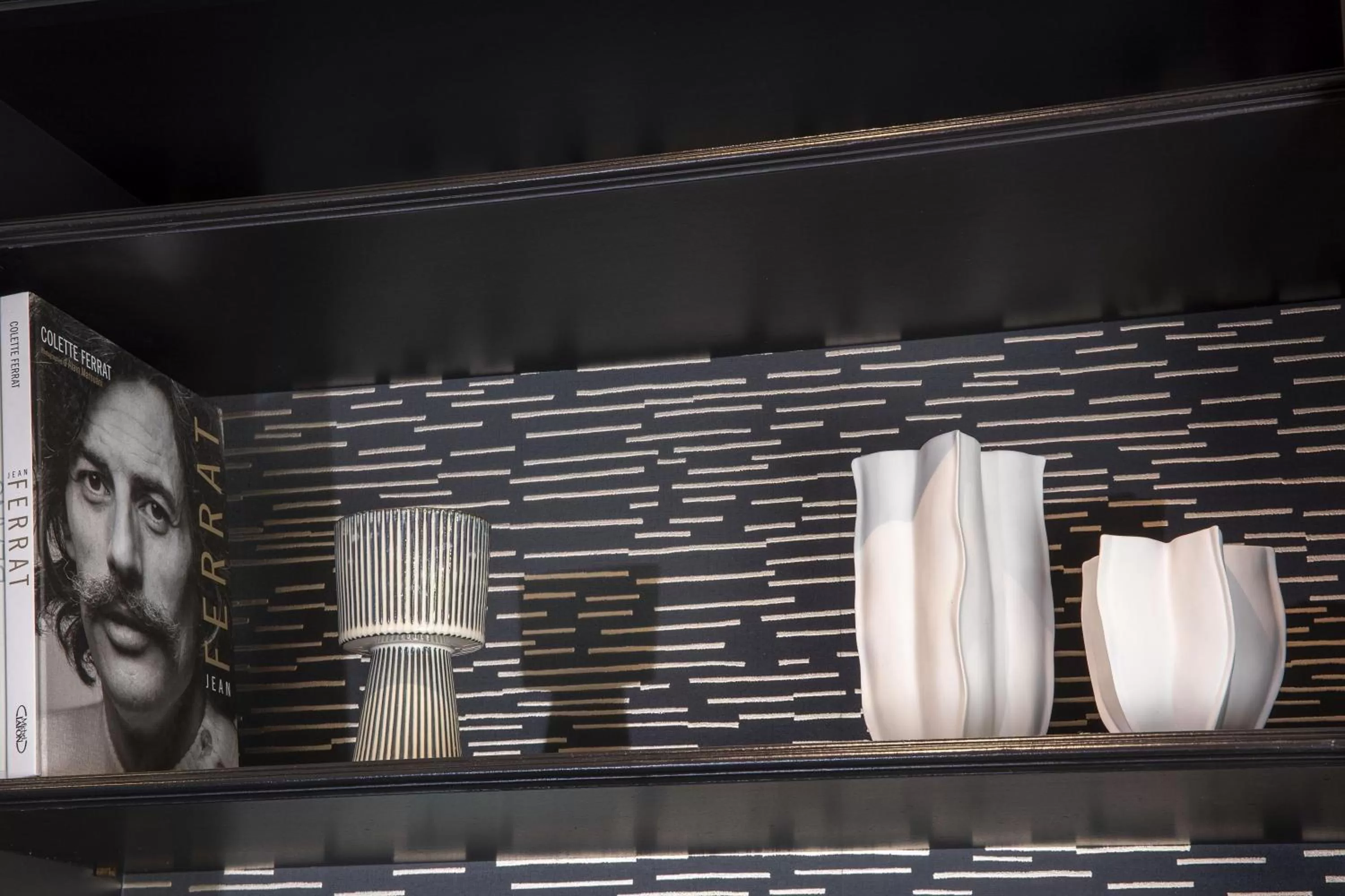 Library in Hôtel Elysées Régencia