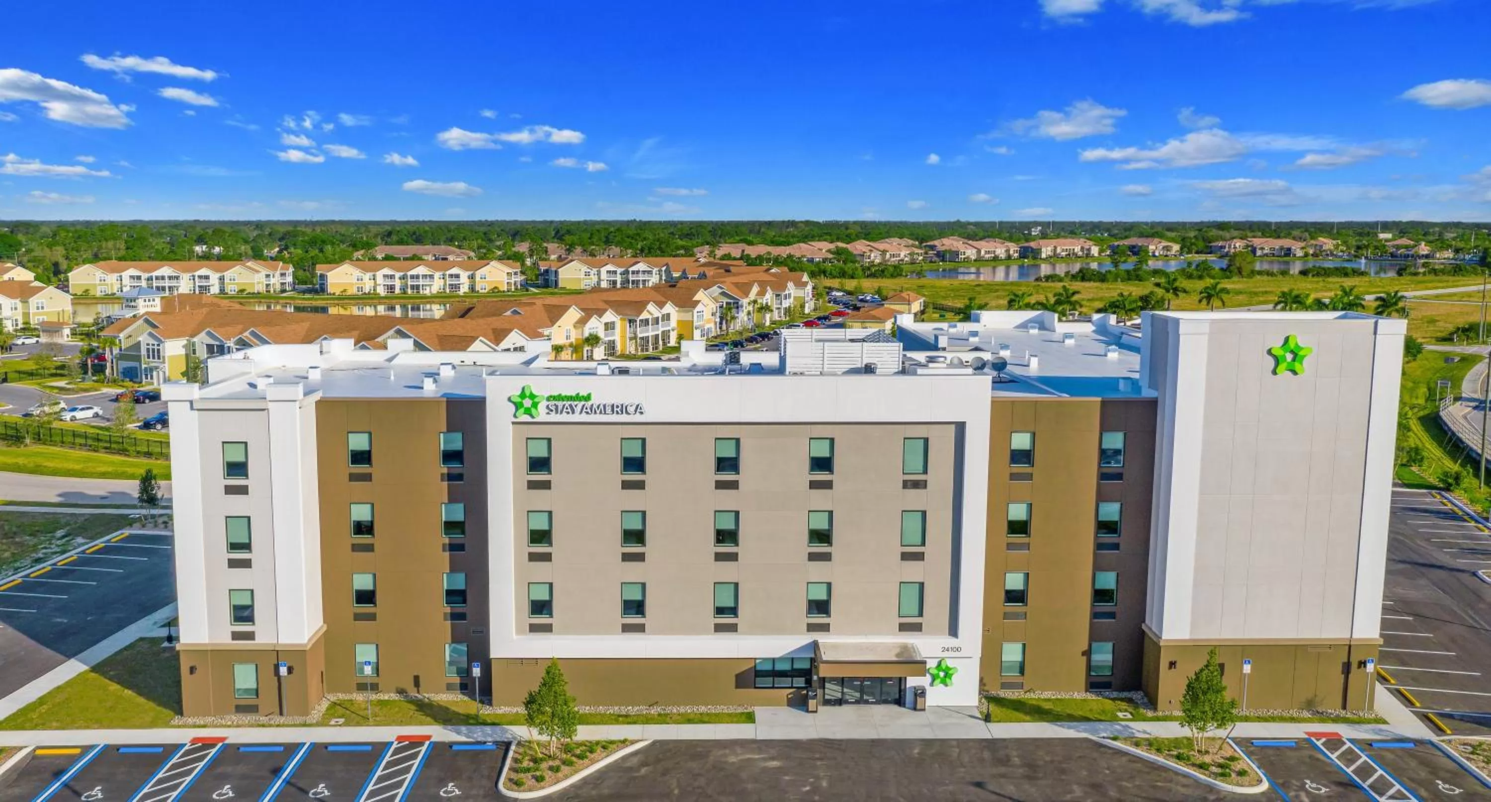 Property building in Extended Stay America Premier Suites - Port Charlotte - I-75