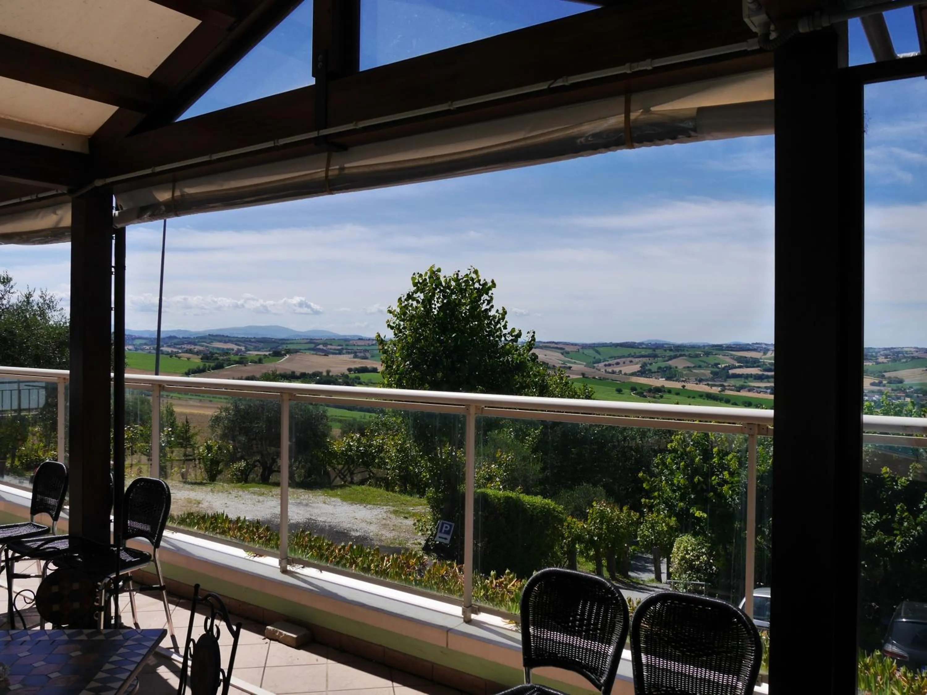 Restaurant/places to eat in La Cantinella