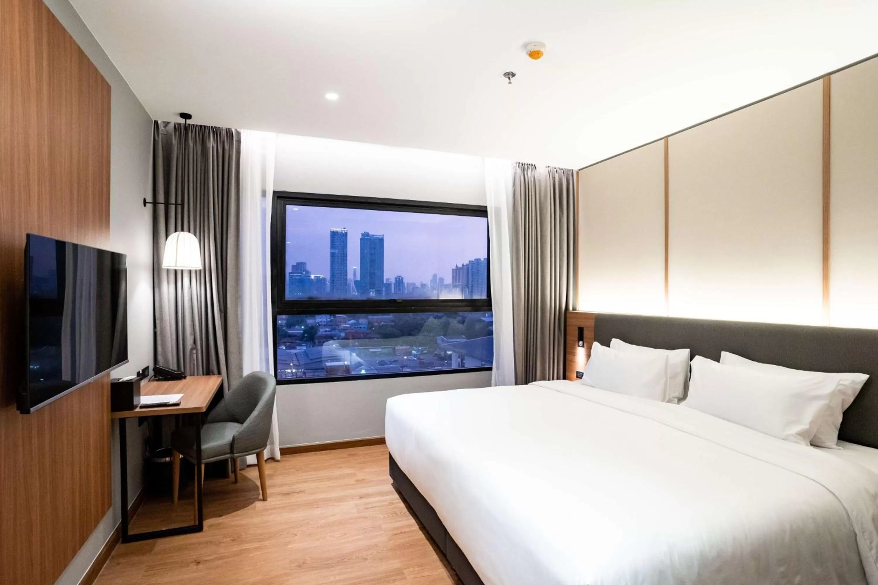 Bedroom, Bed in Best Western Chatuchak