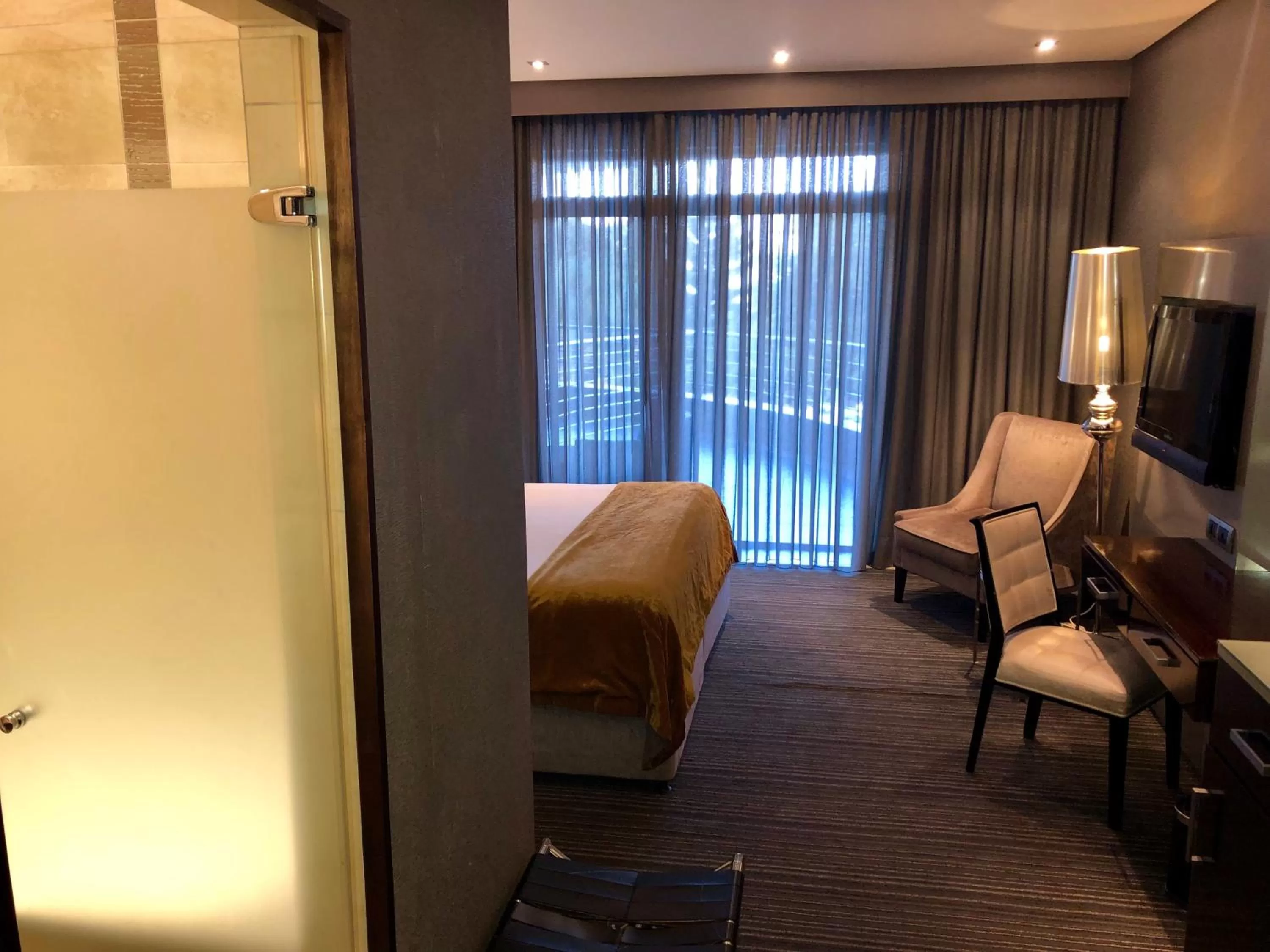 TV and multimedia, Bed in Coastlands Musgrave Hotel