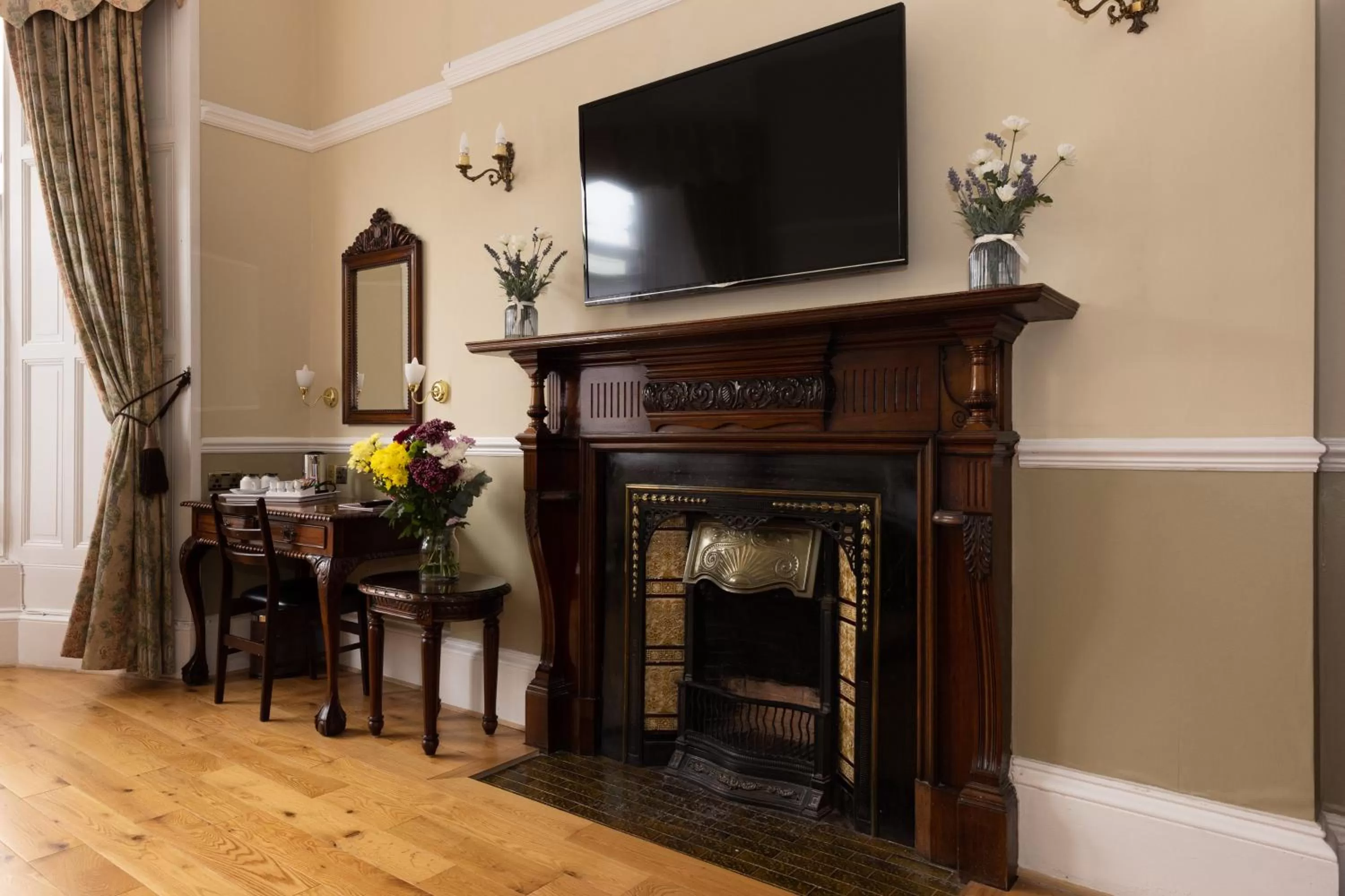 flat iron in The Haymarket Hotel