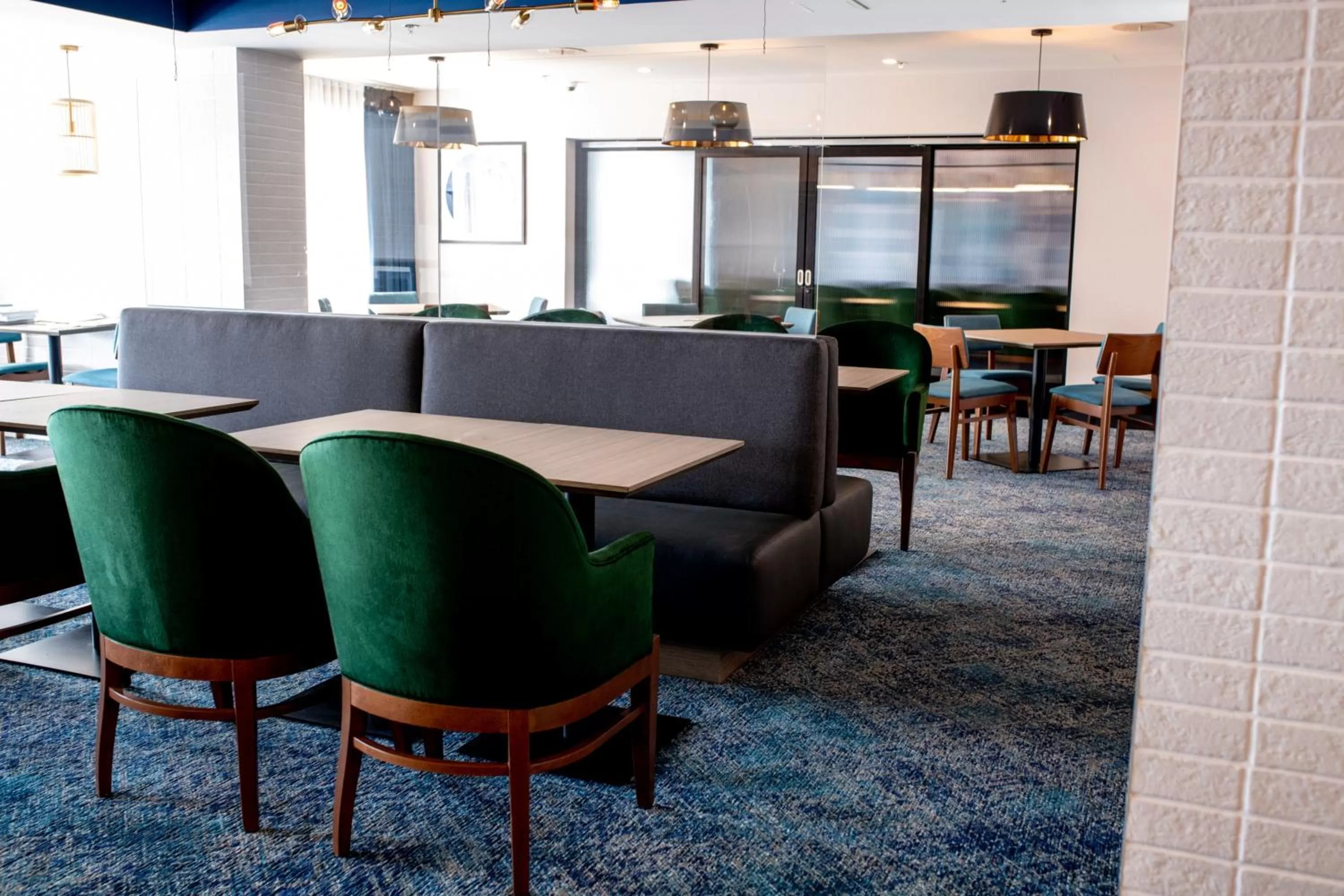 Restaurant/places to eat in Holiday Inn Kingston - Waterfront by IHG
