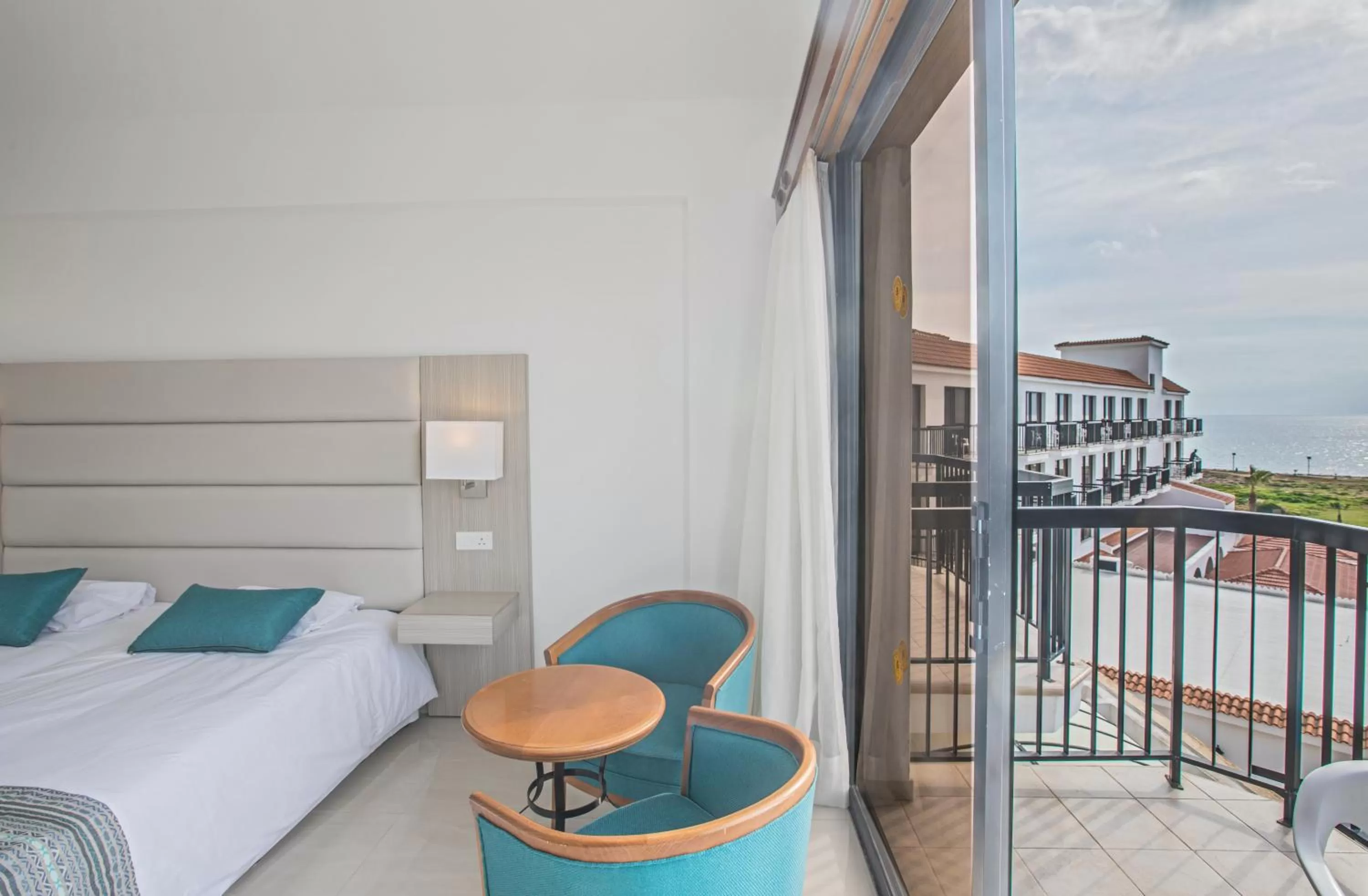 Balcony/Terrace, Bed in Nelia Sea Breeze