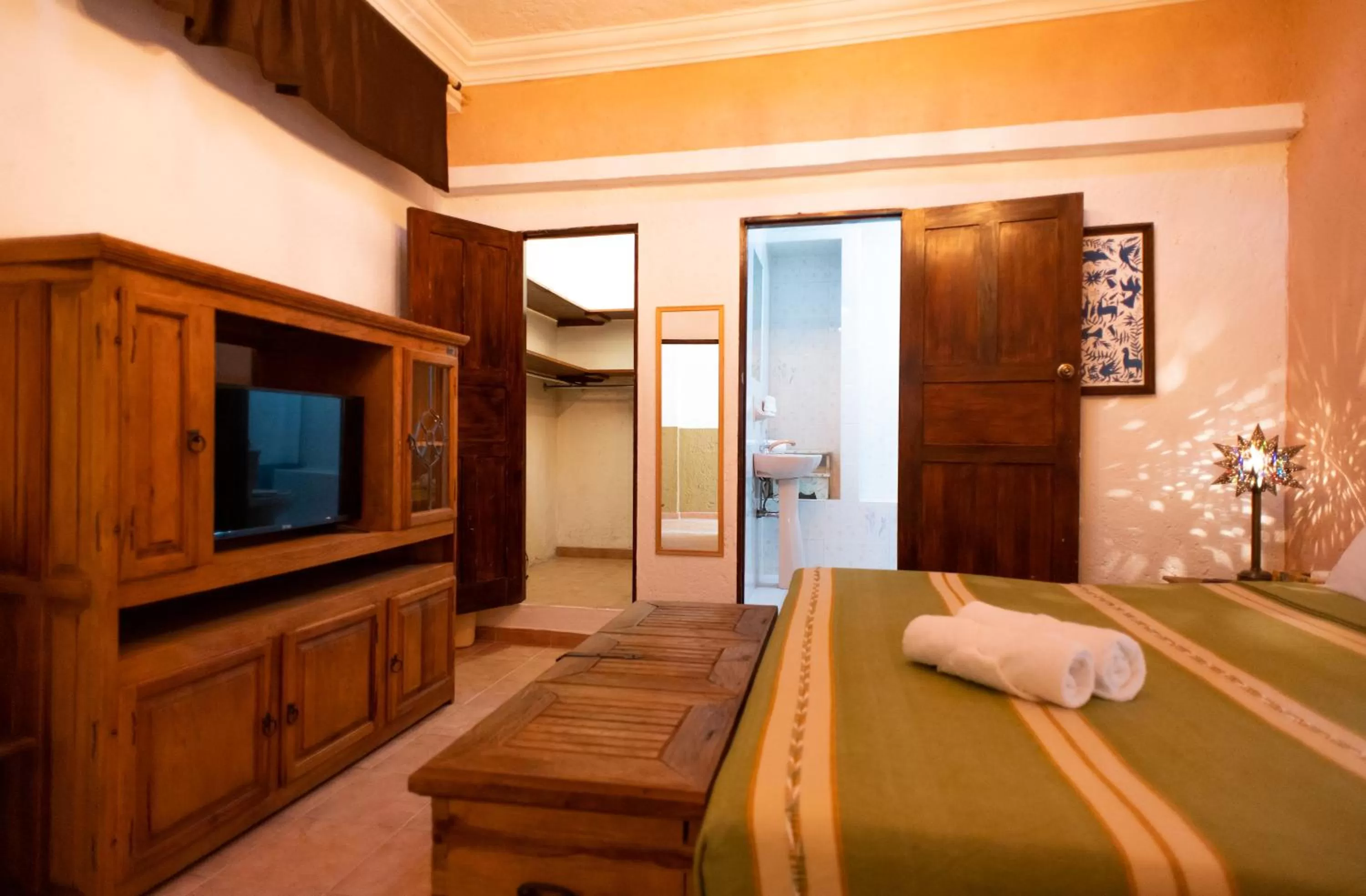 TV/Entertainment Center in Posada San Miguelito