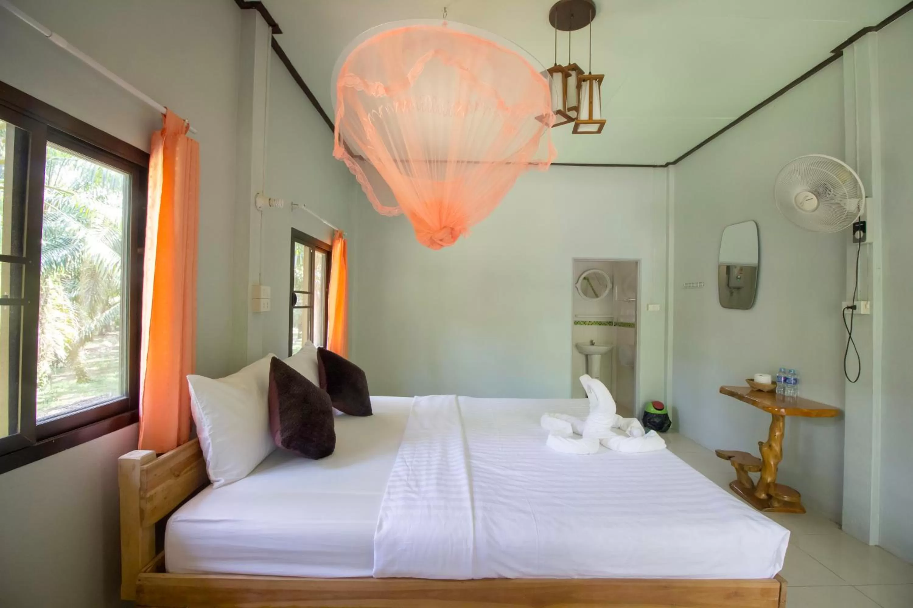 Photo of the whole room, Bed in Khao Sok Palmview Resort