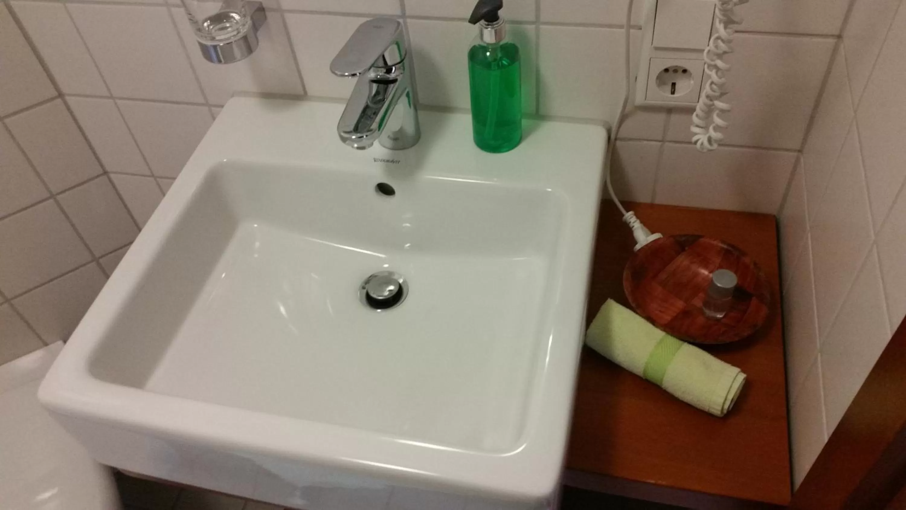 Bathroom in Ellenbergs Restaurant & Hotel