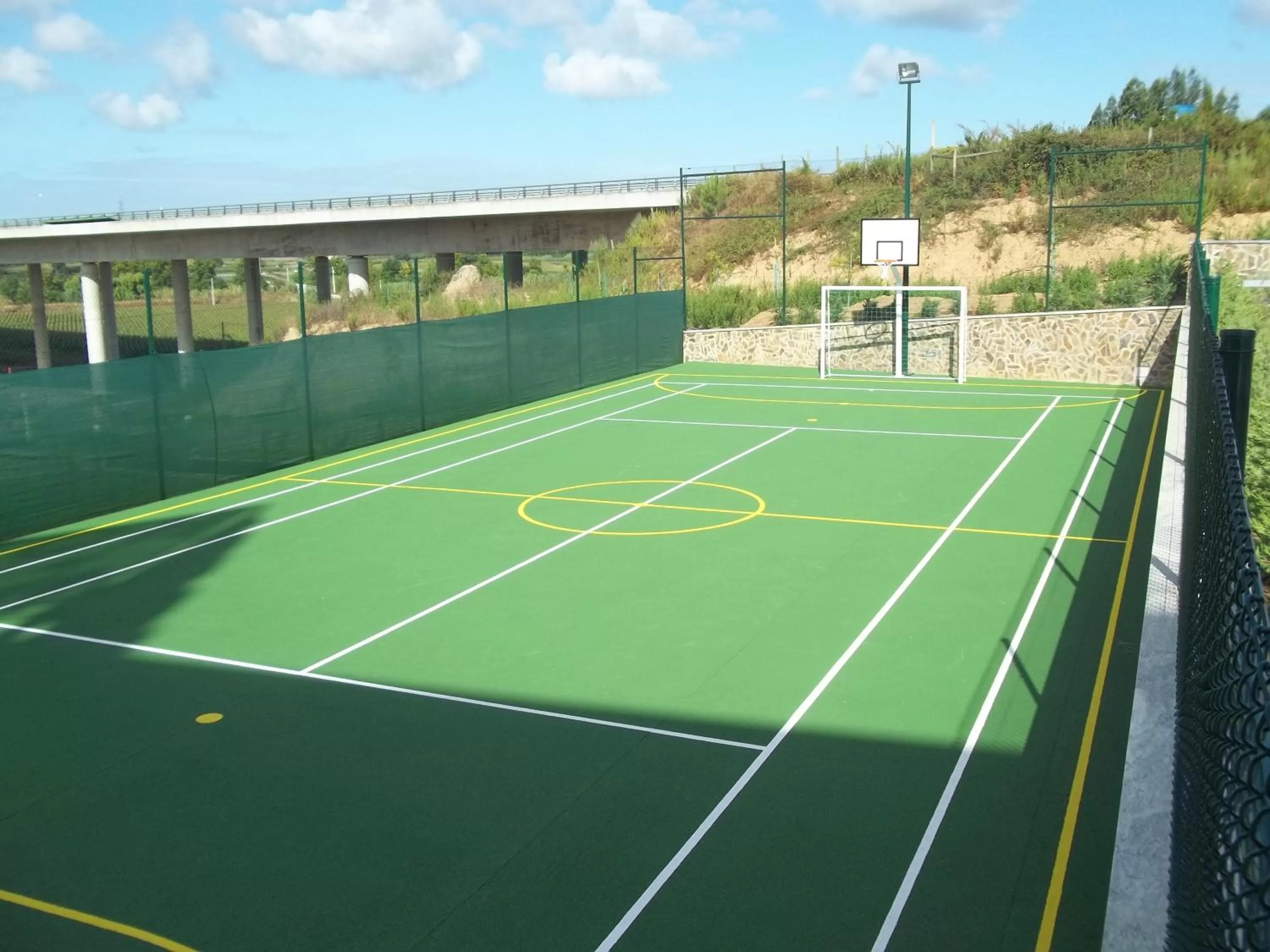 Tennis court in Lisotel - Hotel & Spa