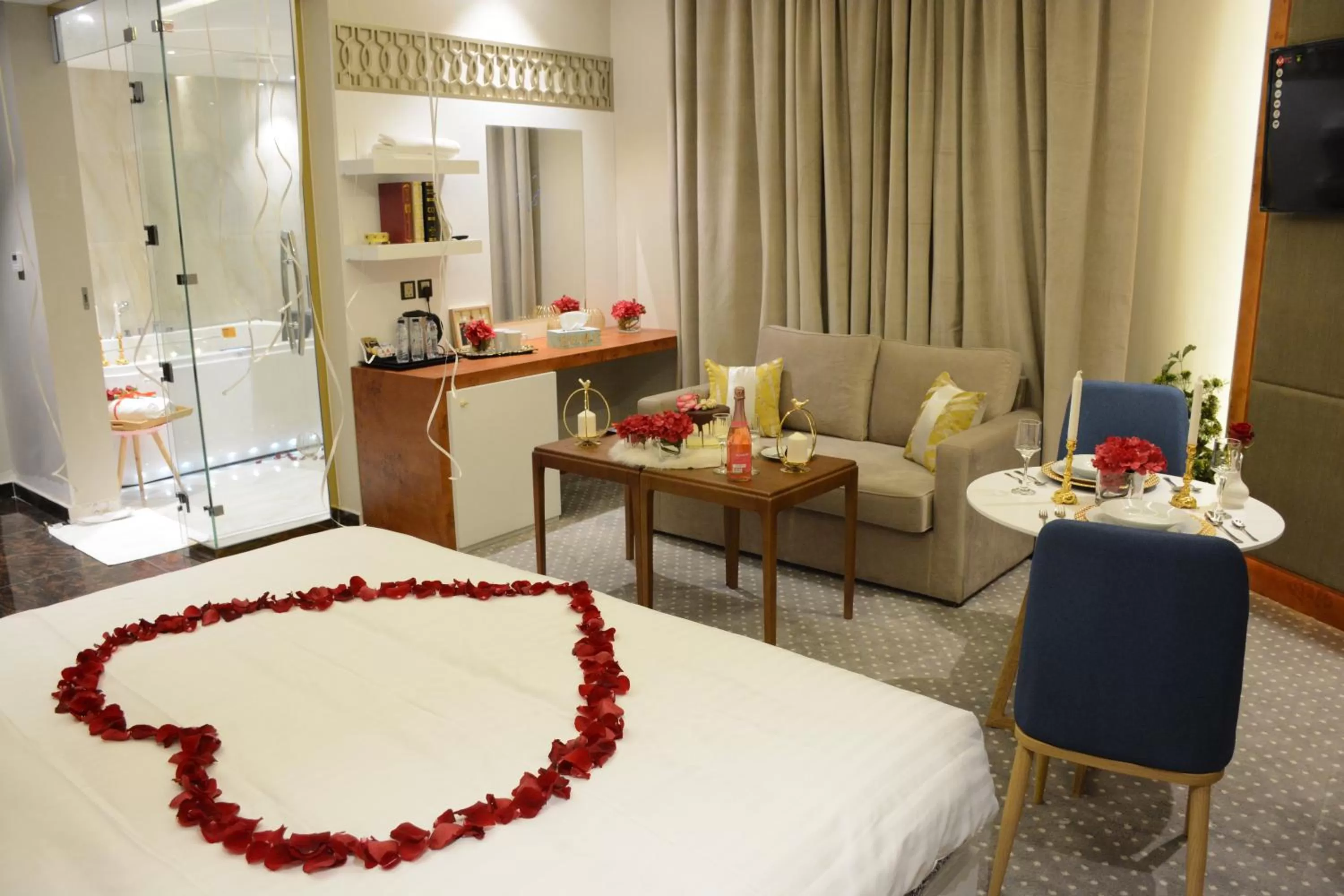 Dining area in E1 Hotel