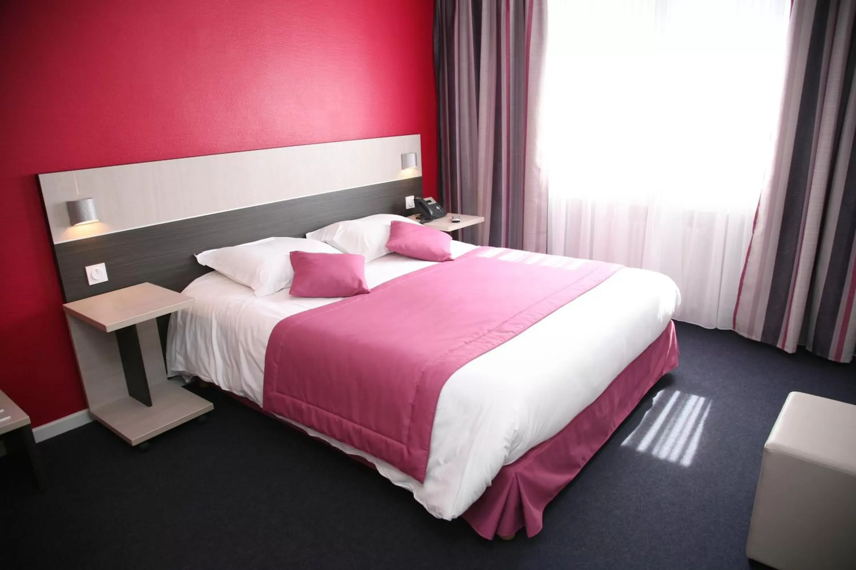 Superior Double Room in Logis Hôtel- Restaurant La Renaissance Superior Double Room in Logis Hôtel- Restaurant La Renaissance