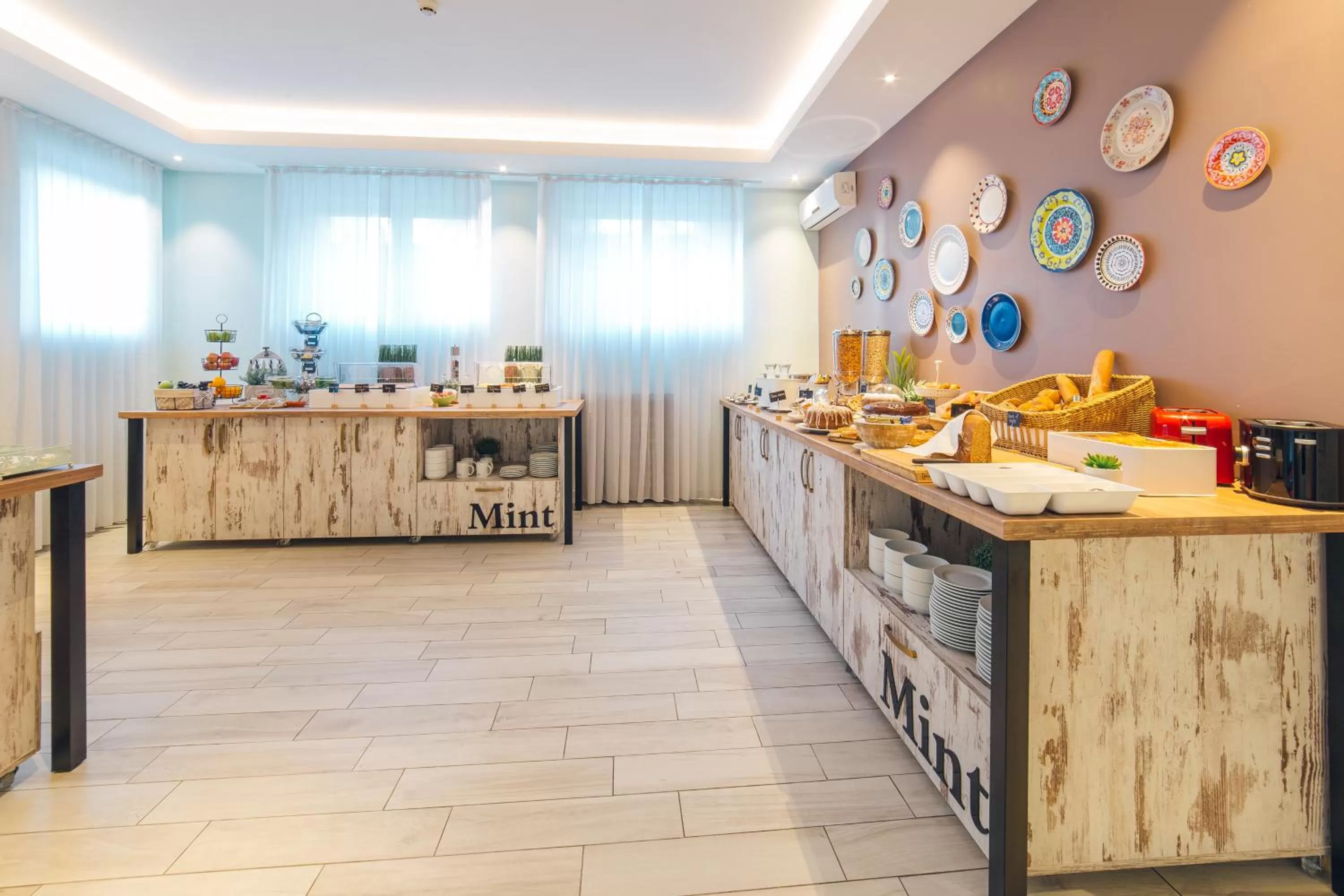 Food and drinks in Garni Hotel Mint