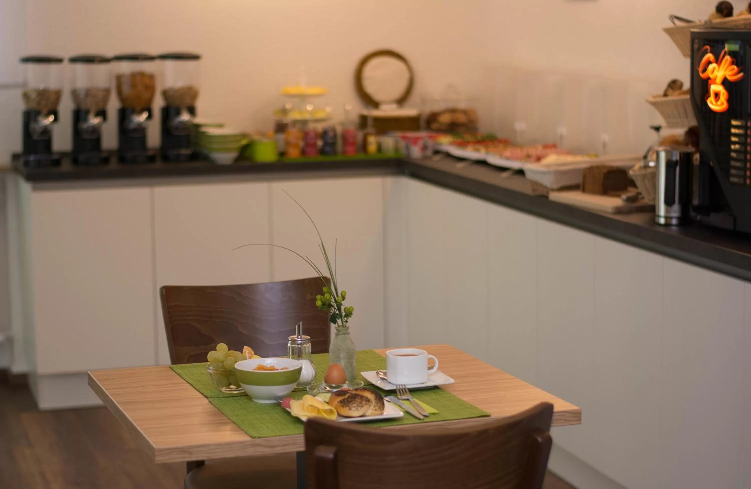 Drinks, Restaurant/Places to Eat in B&B Kukione