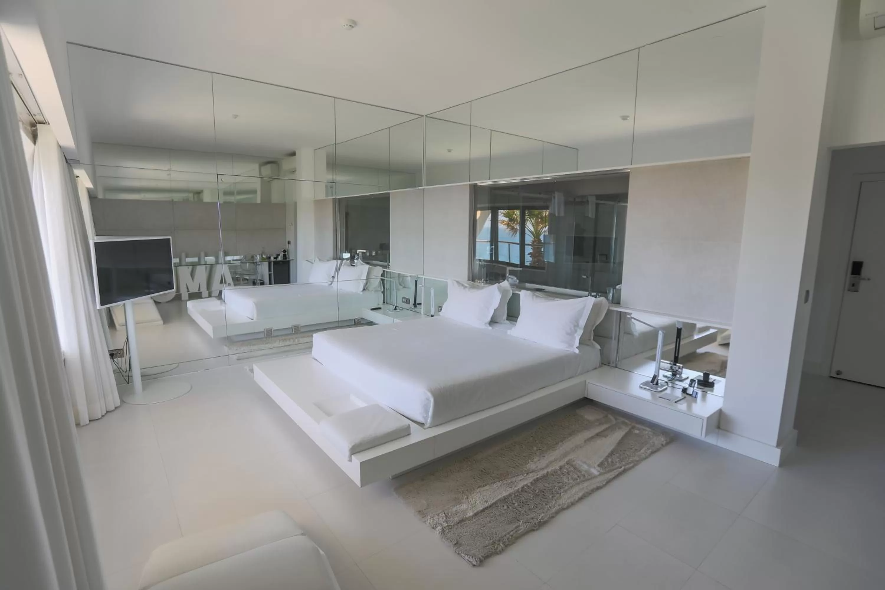 Bedroom, Bed in Farol Hotel