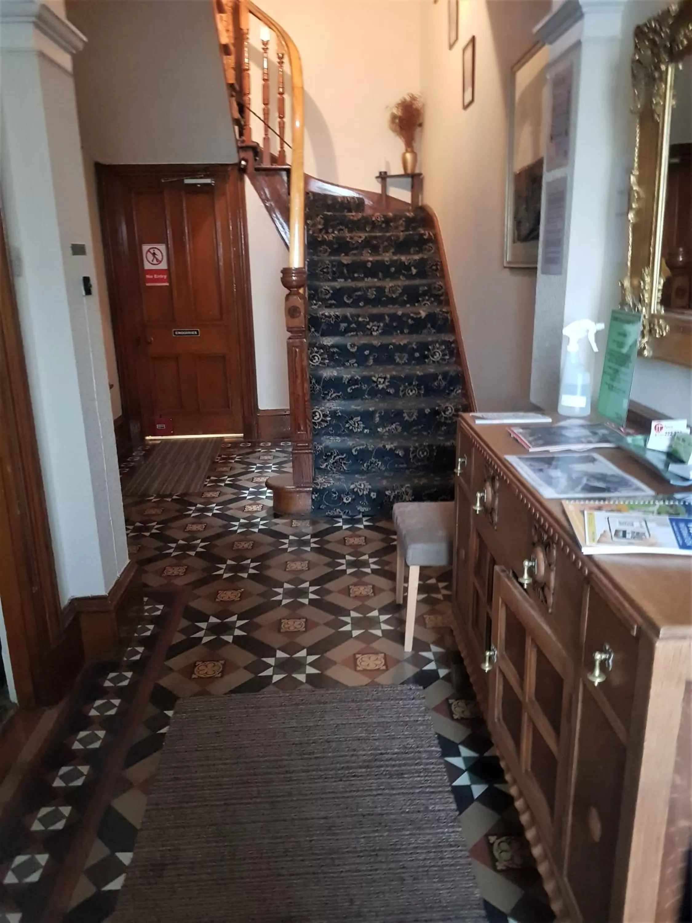 Lobby or reception in Cedar Villa Guest House