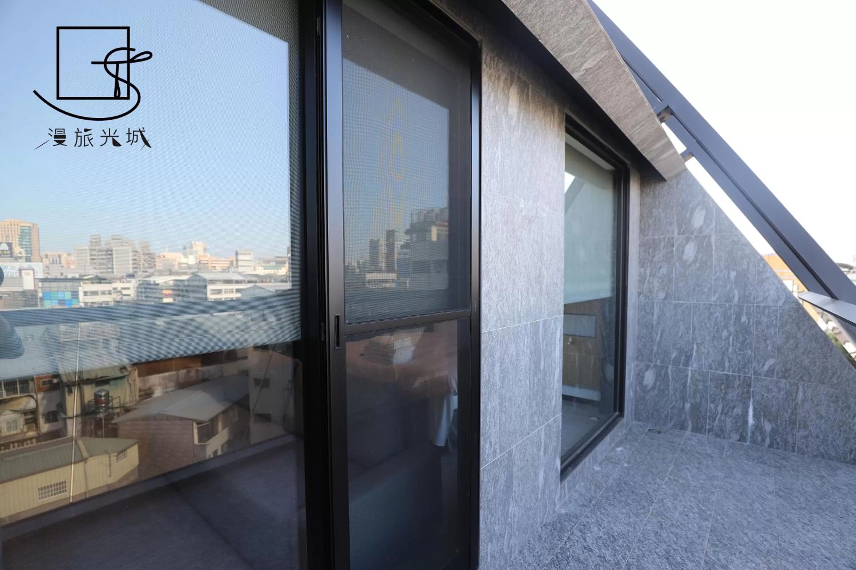 Balcony/Terrace in Slow Town Hotel-Glowing