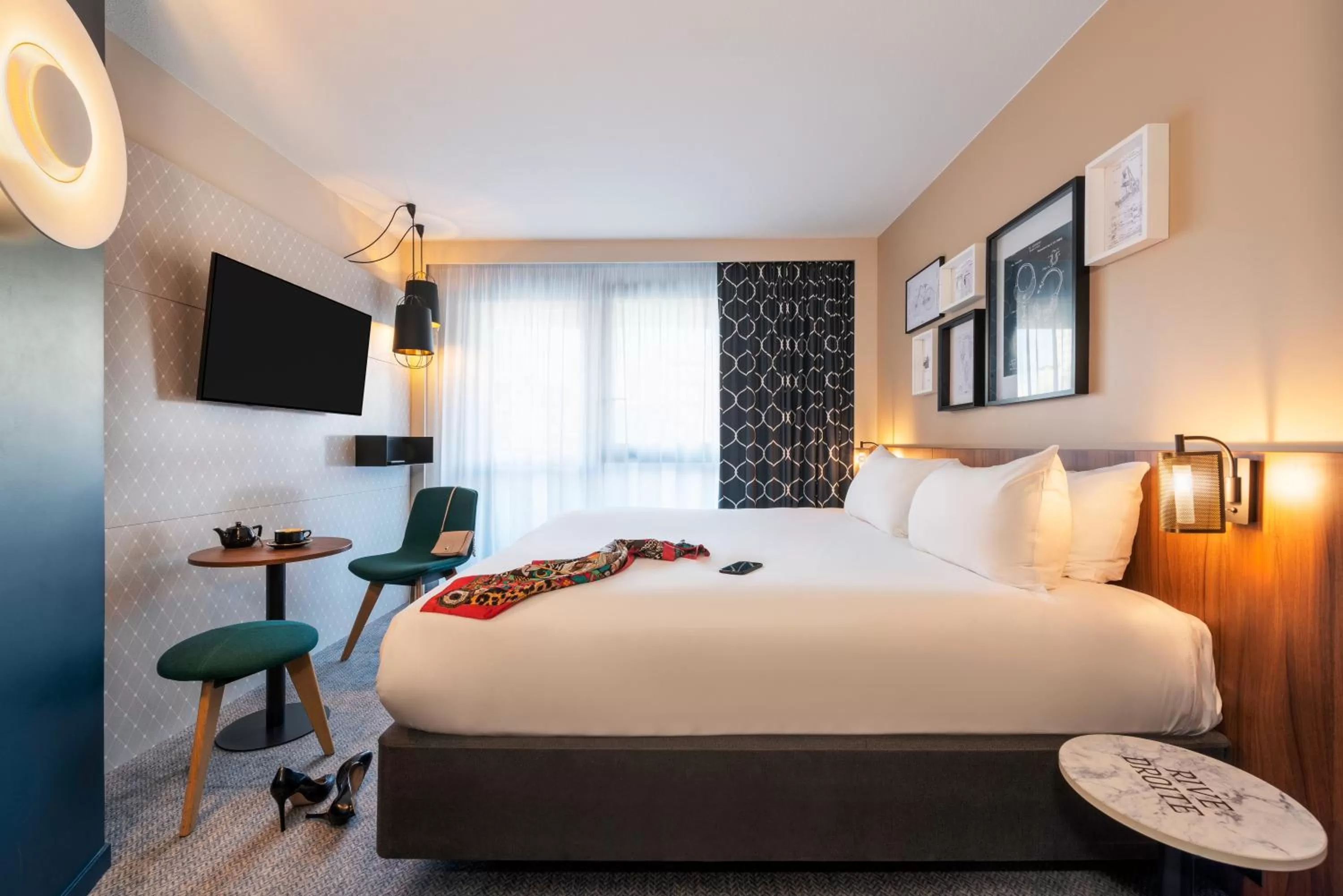 Bedroom, Bed in Mercure Paris Montparnasse Pasteur