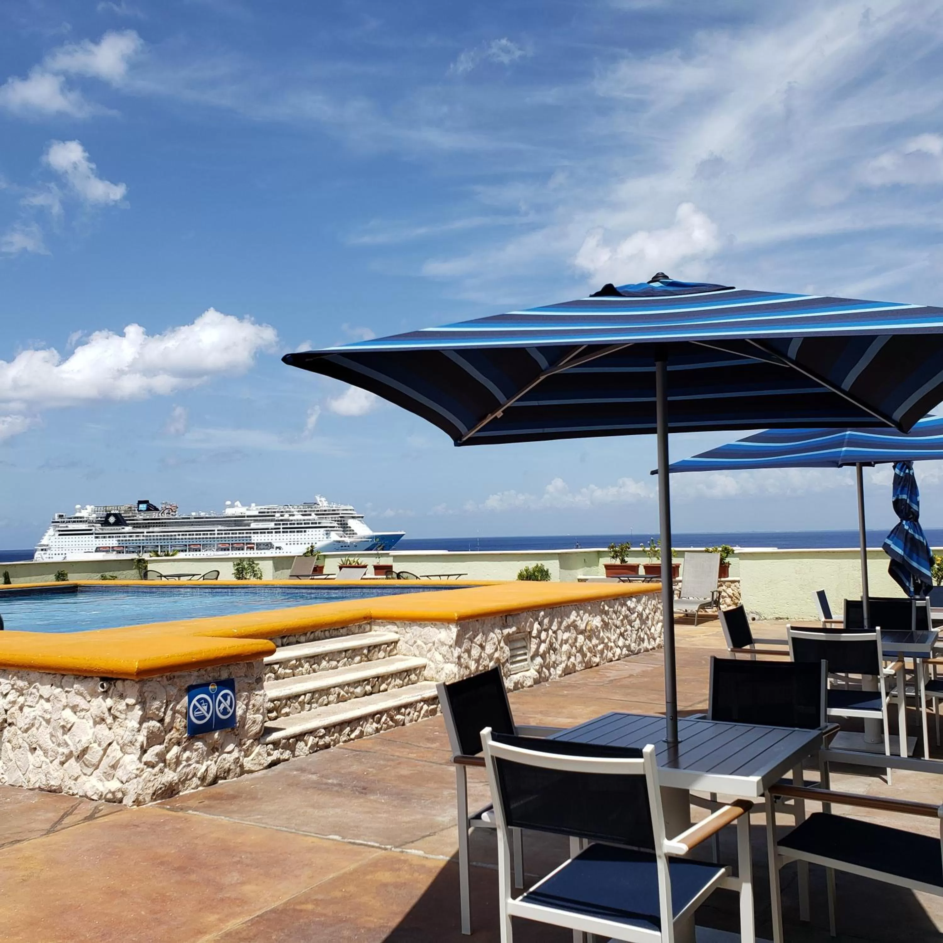 Balcony/Terrace in Hotel Plaza Cozumel