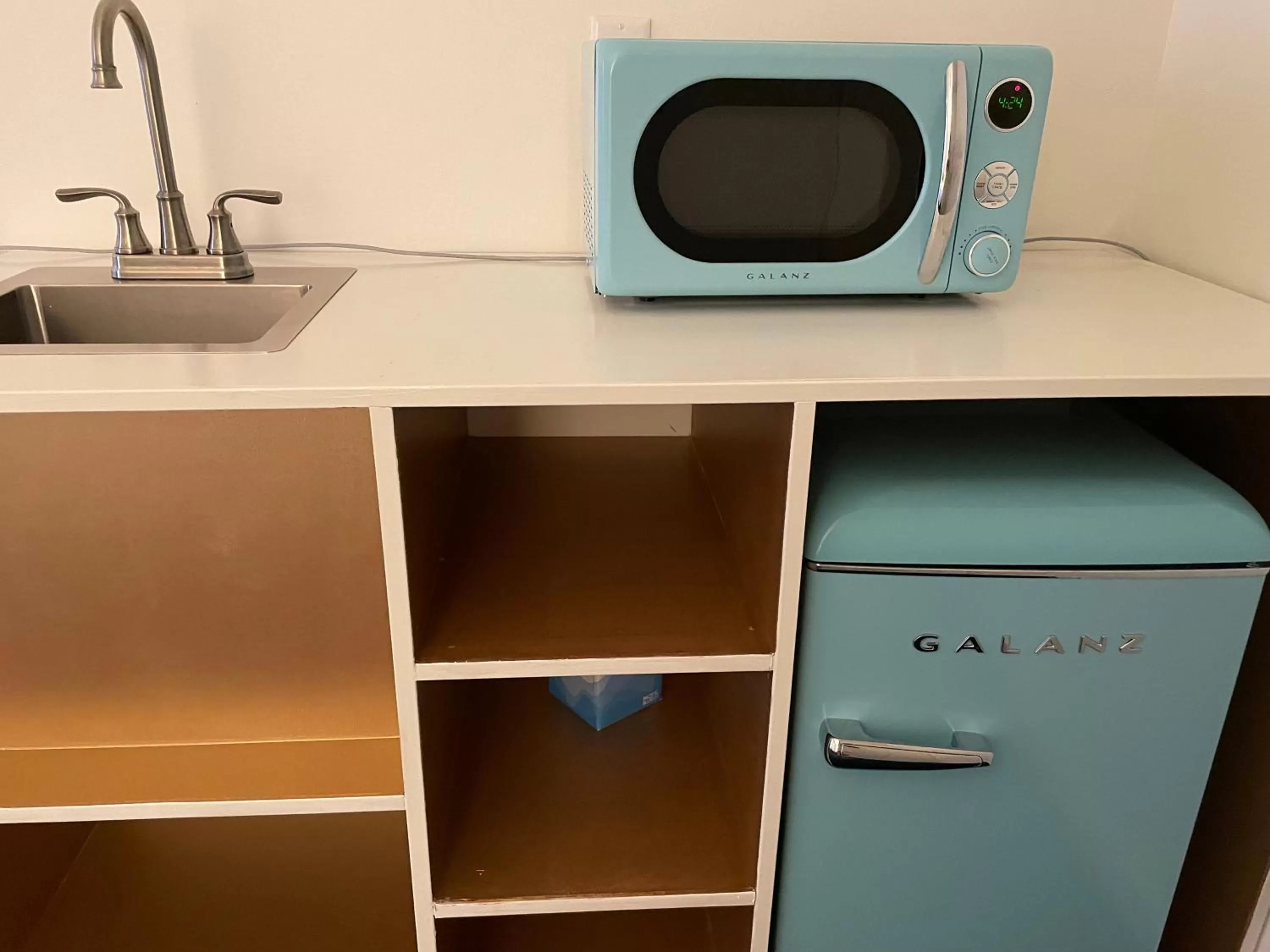 The Argus Hotel & Cocktail Lounge