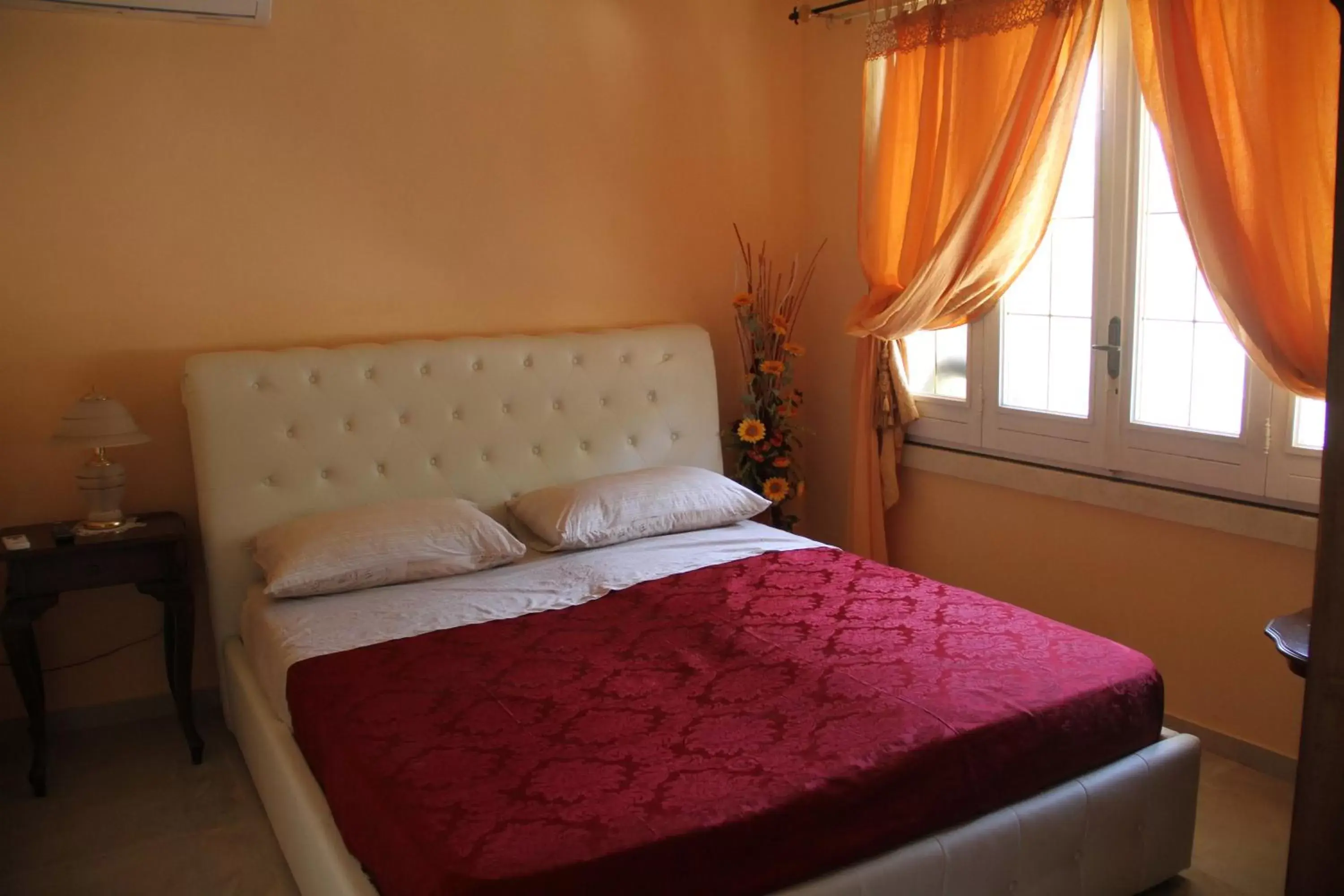 Double Room with Private Bathroom in B&B Scipponate Double Room with Private Bathroom in B&B Scipponate