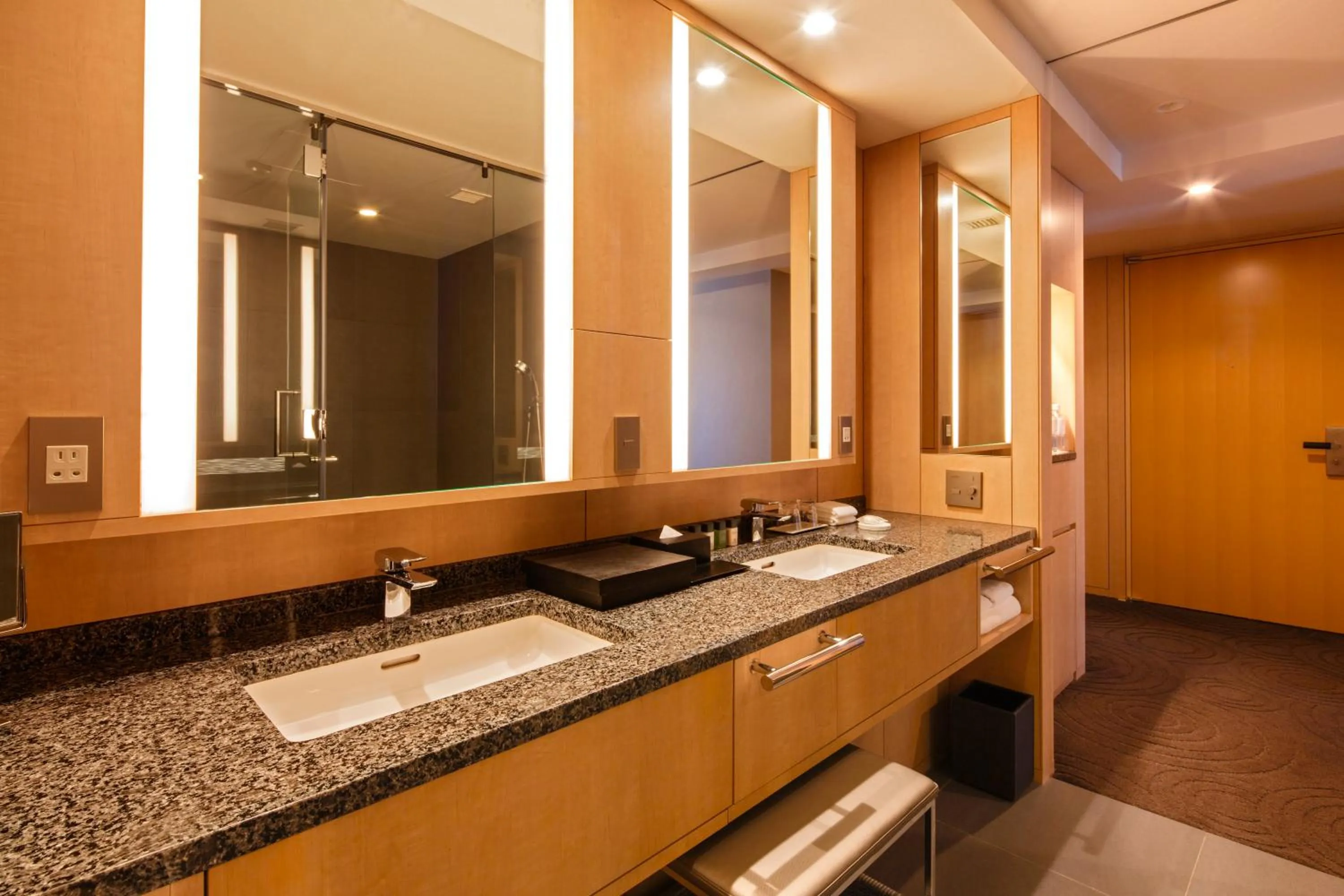 Bathroom in The Capitol Hotel Tokyu