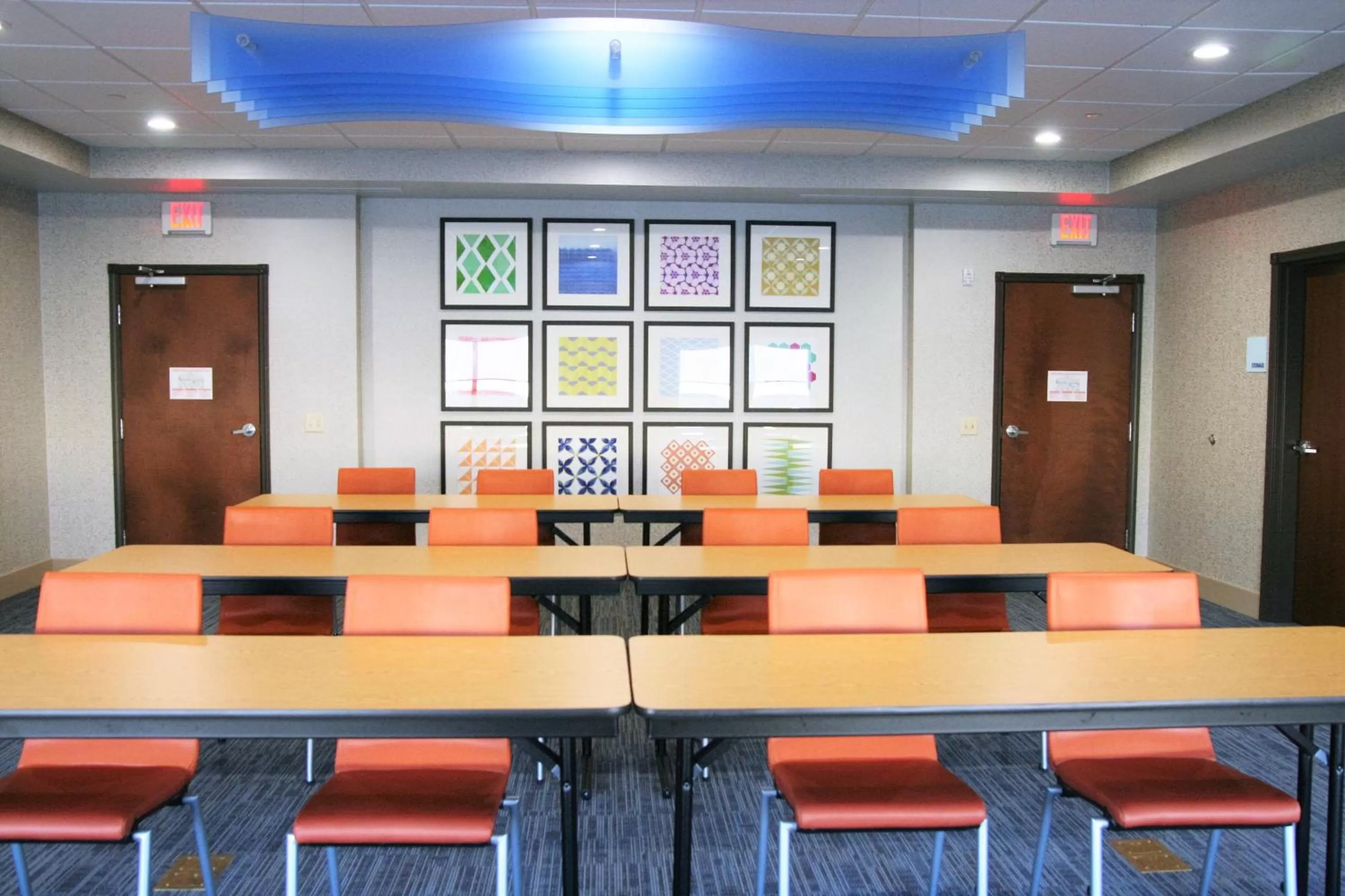 Meeting/conference room in Holiday Inn Express & Suites Clarion by IHG