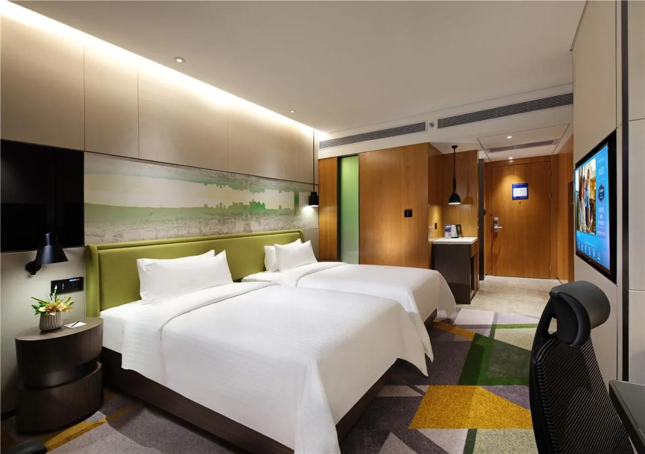 Bed in Hampton by Hilton Guangzhou Tianhe Sports Center