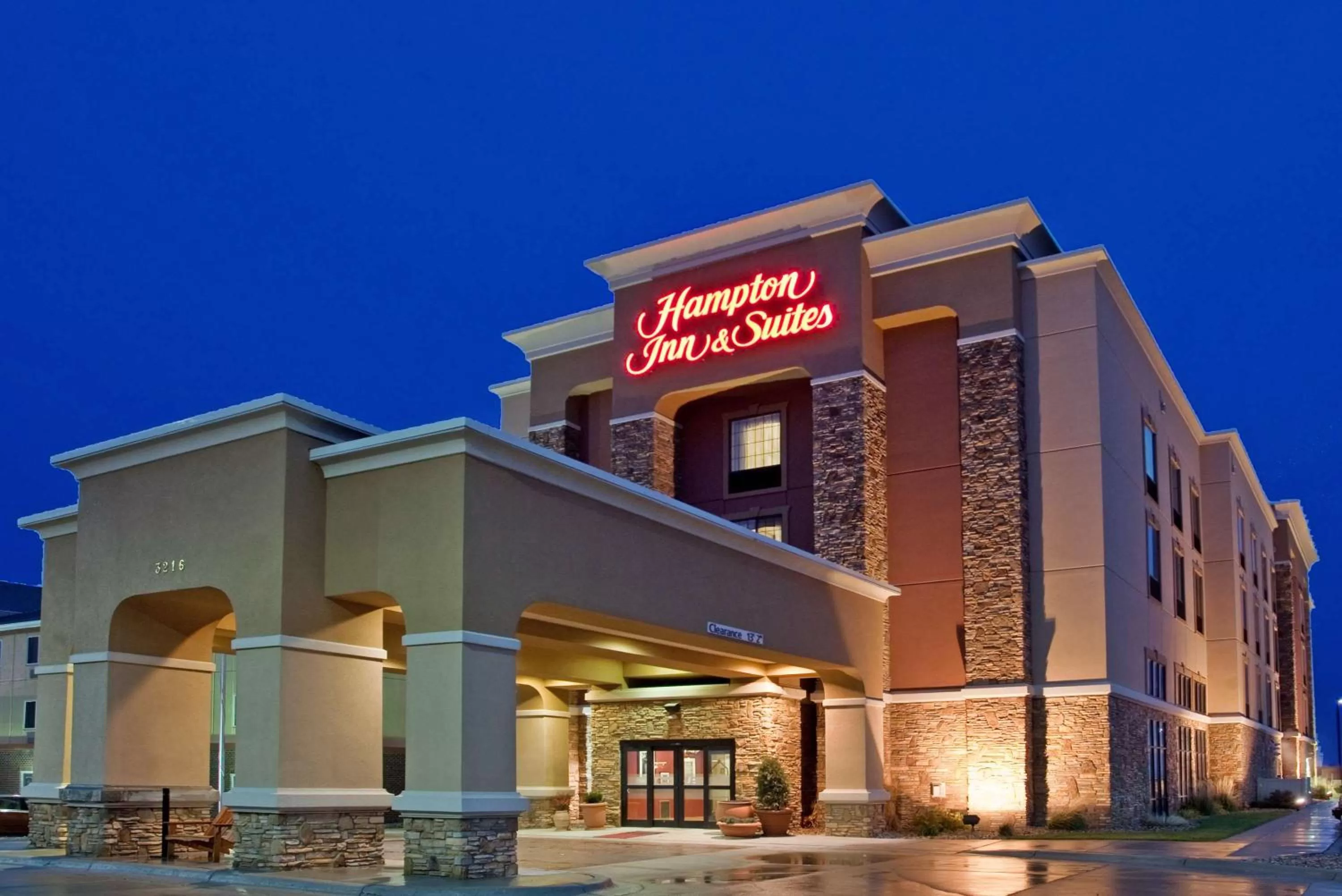 Property building in Hampton Inn & Suites Aberdeen