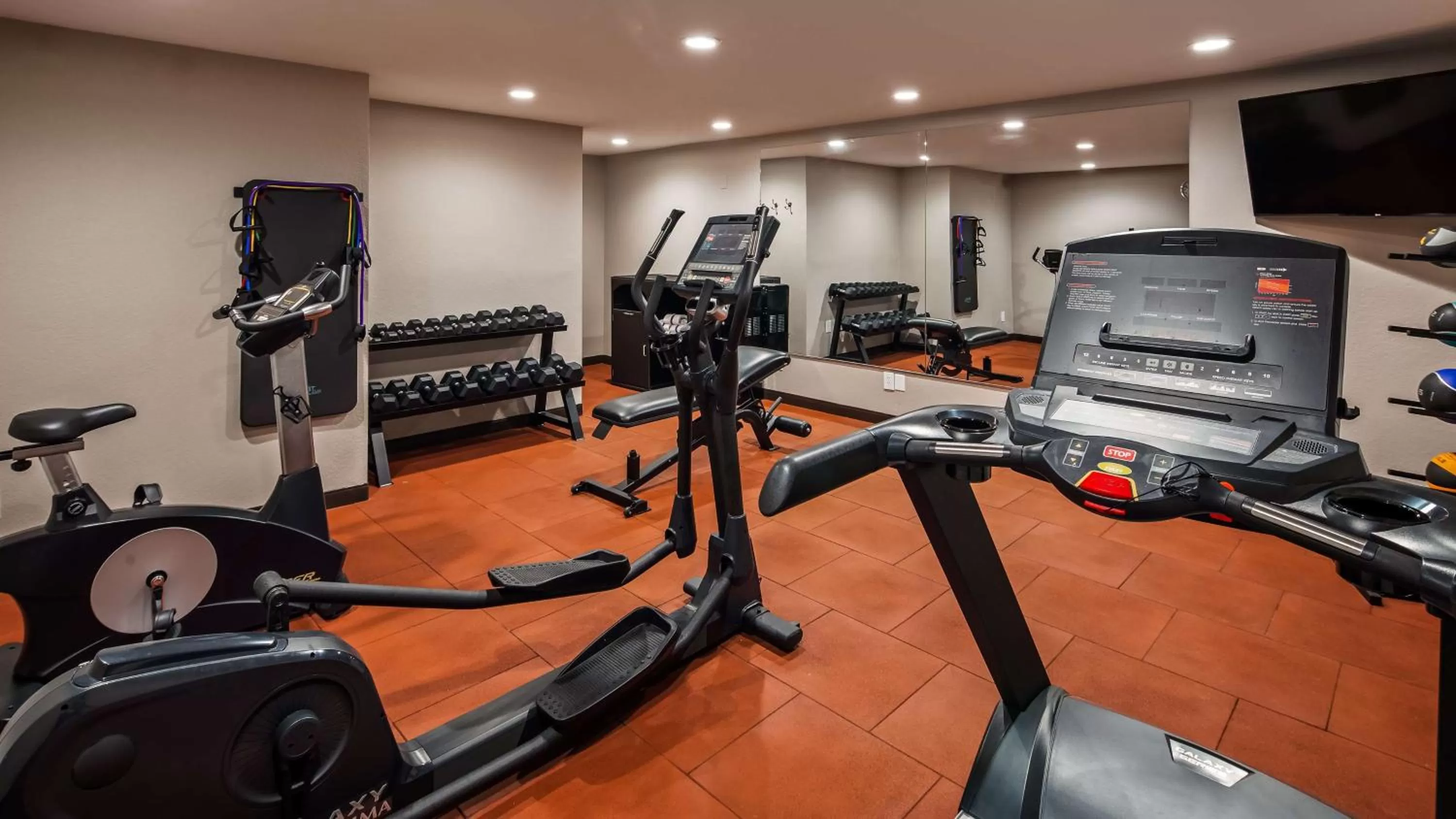 Fitness centre/facilities in Best Western DeWitt