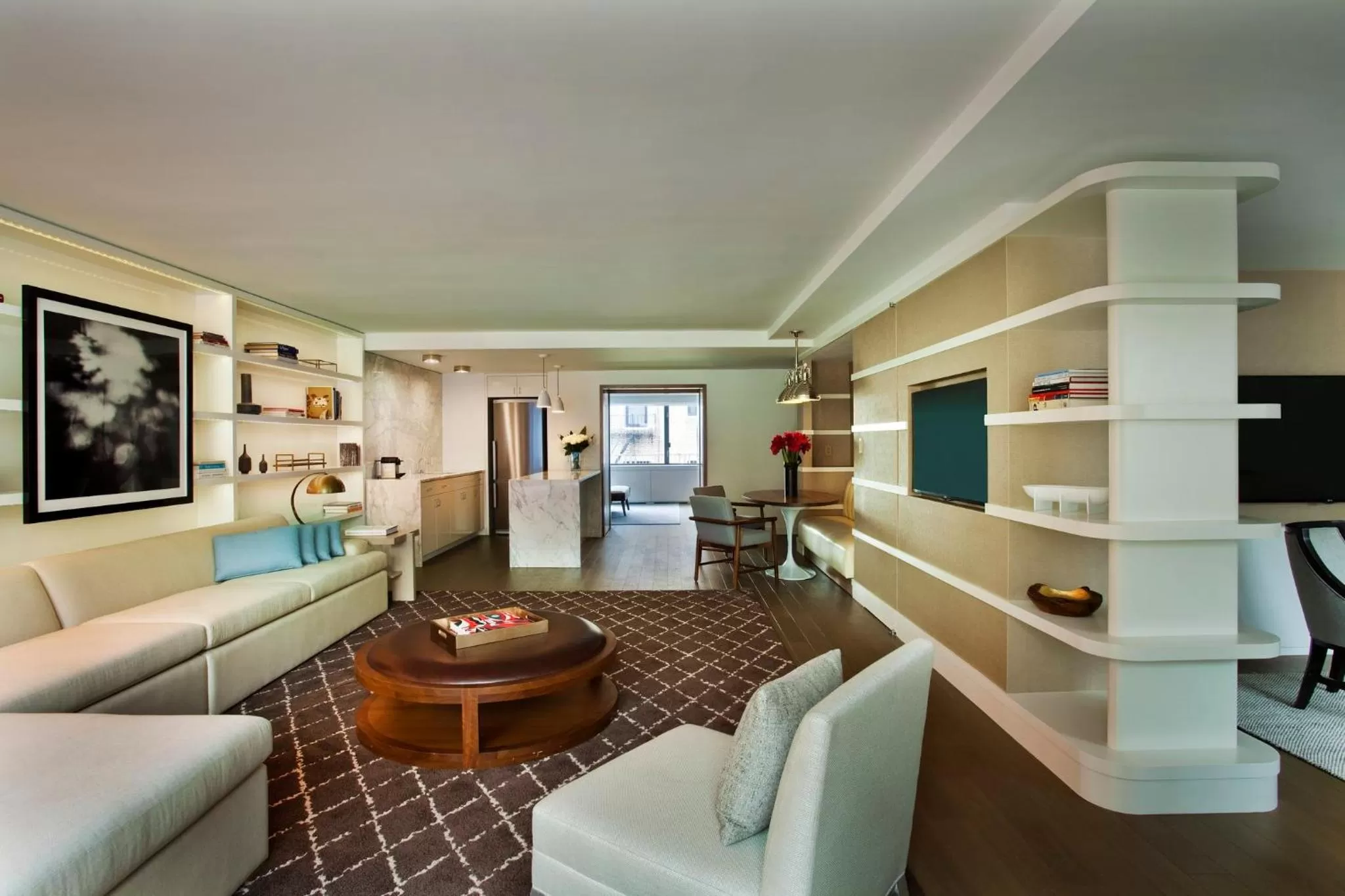 Photo of the whole room in Loews Regency New York Hotel