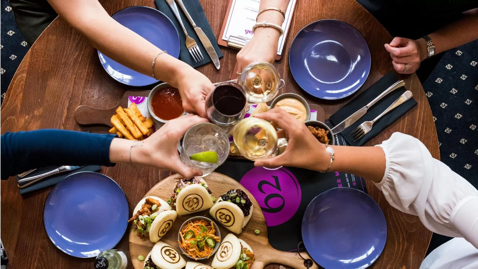 Restaurant/places to eat in The Royal & Fortescue Hotel